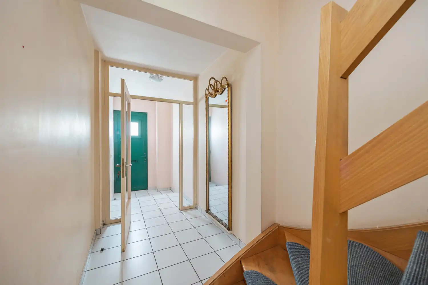 MATCHED: kevin@wellimmo.net voor meer info! Een oase van rust in hartje Antwerpen: Ruime stadswoning met prachtige tuin, garage én praktijkmogelijkheid foto 6