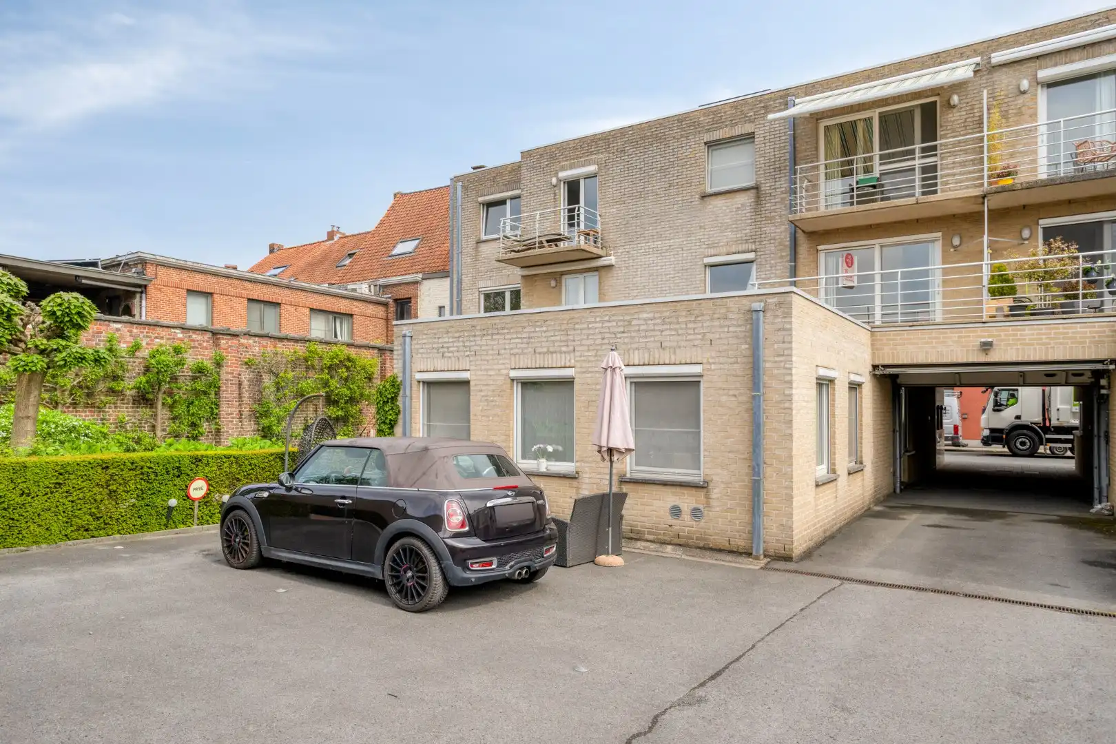 Lichtrijk, gelijkvloers appartement of handelsruimte met woonst! foto 21