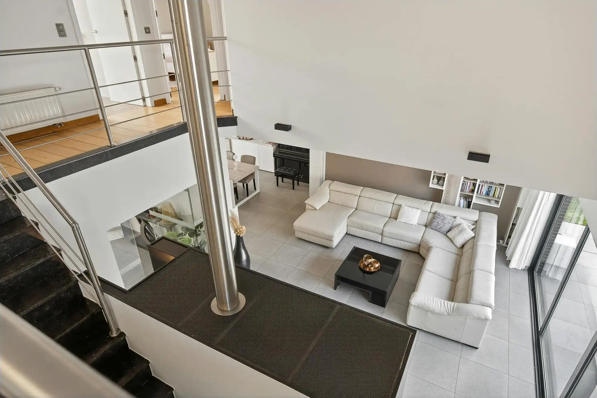 Luxe villa met exclusieve tuin en 600m2 magazijn in KMO-zone foto 73