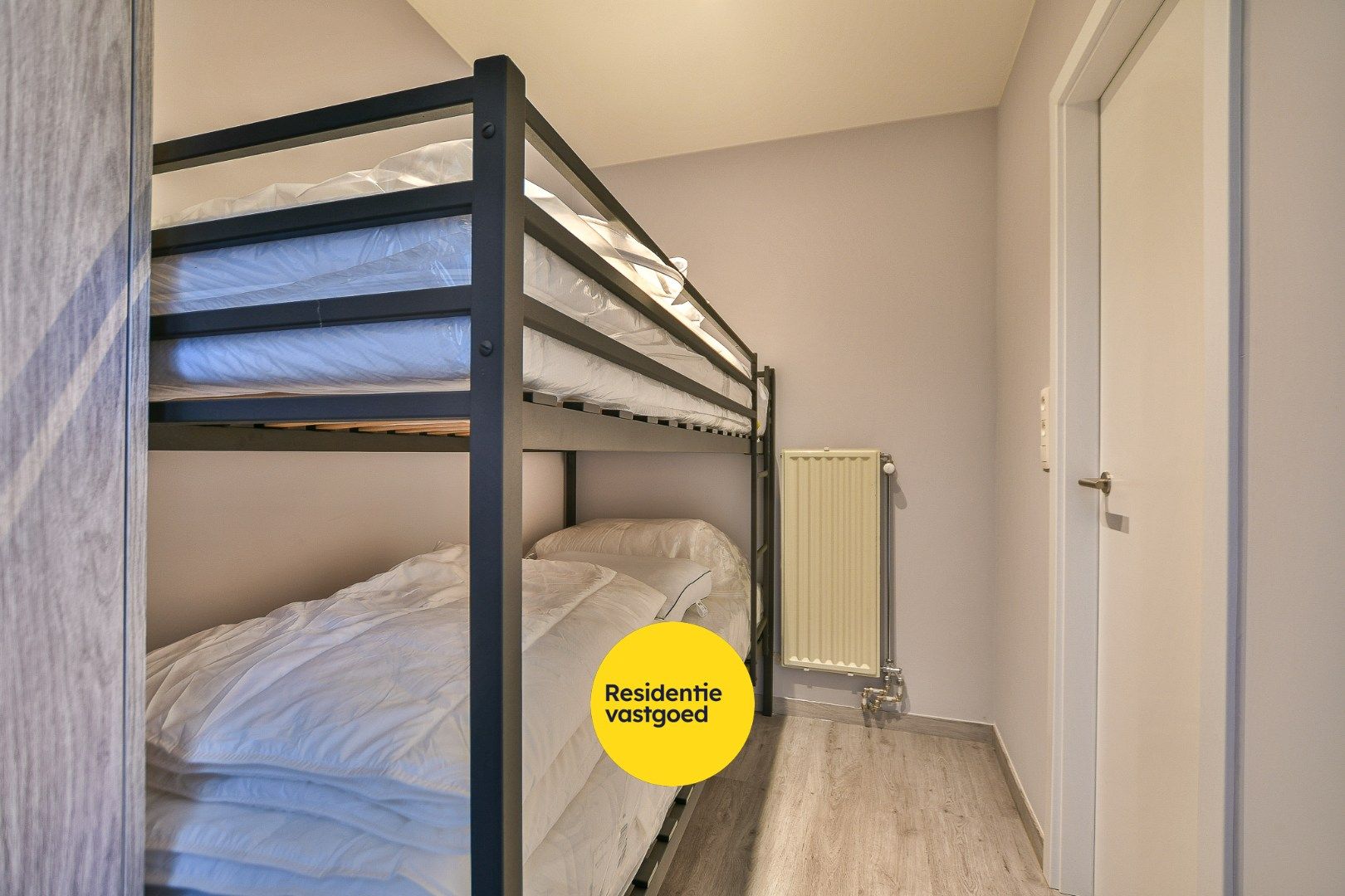 Gerenoveerd appartement met 2 slaapkamers te koop op toplocatie te Blankenberge!  foto 13