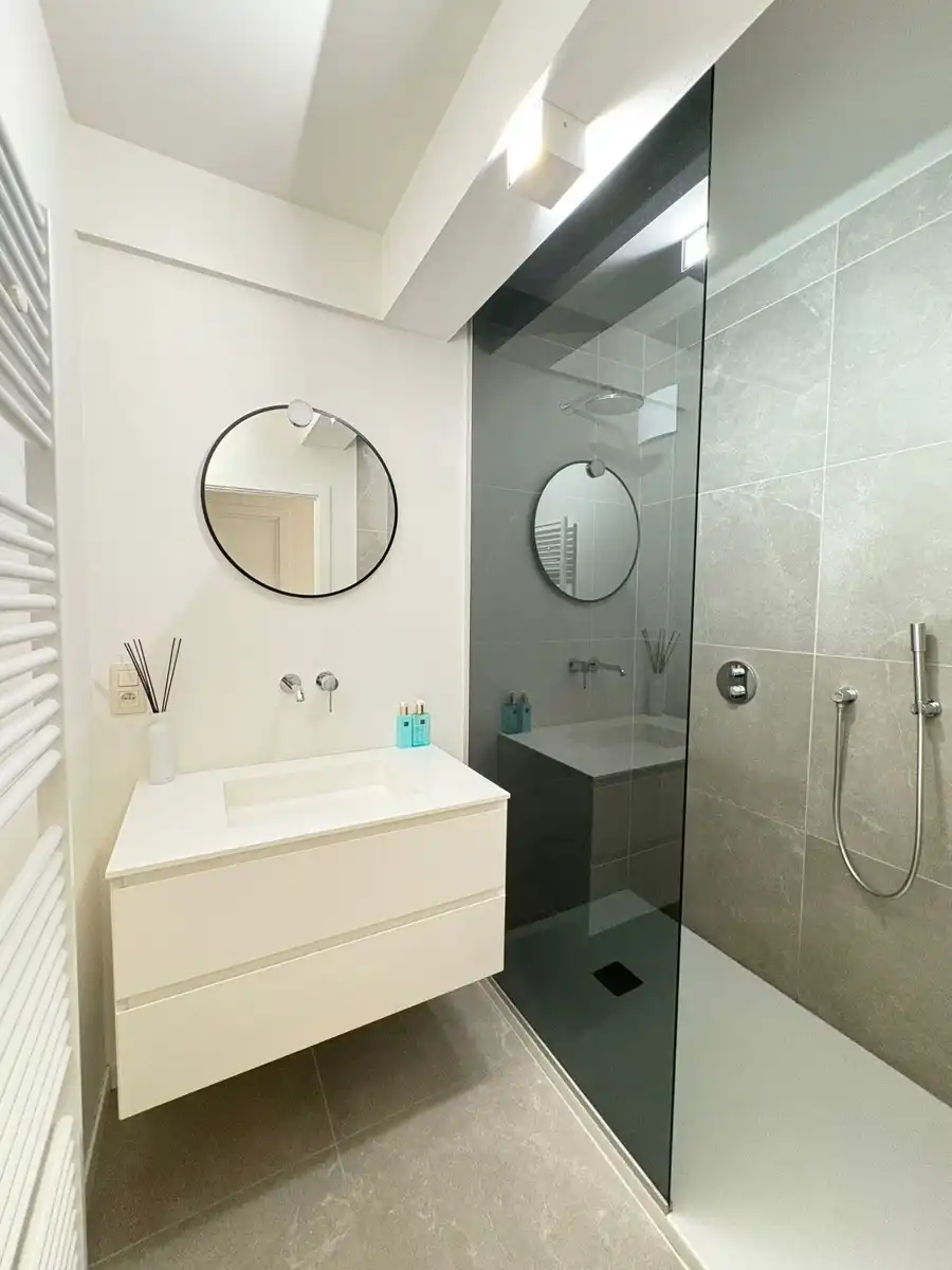 Instapklaar luxe-appartement in hartje Oostende foto 3