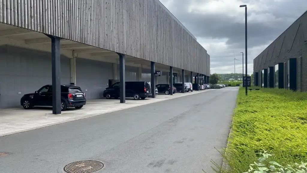 Gemeubelde kantoren met dienstverlening in Cotton Factory in Kortrijk foto 16