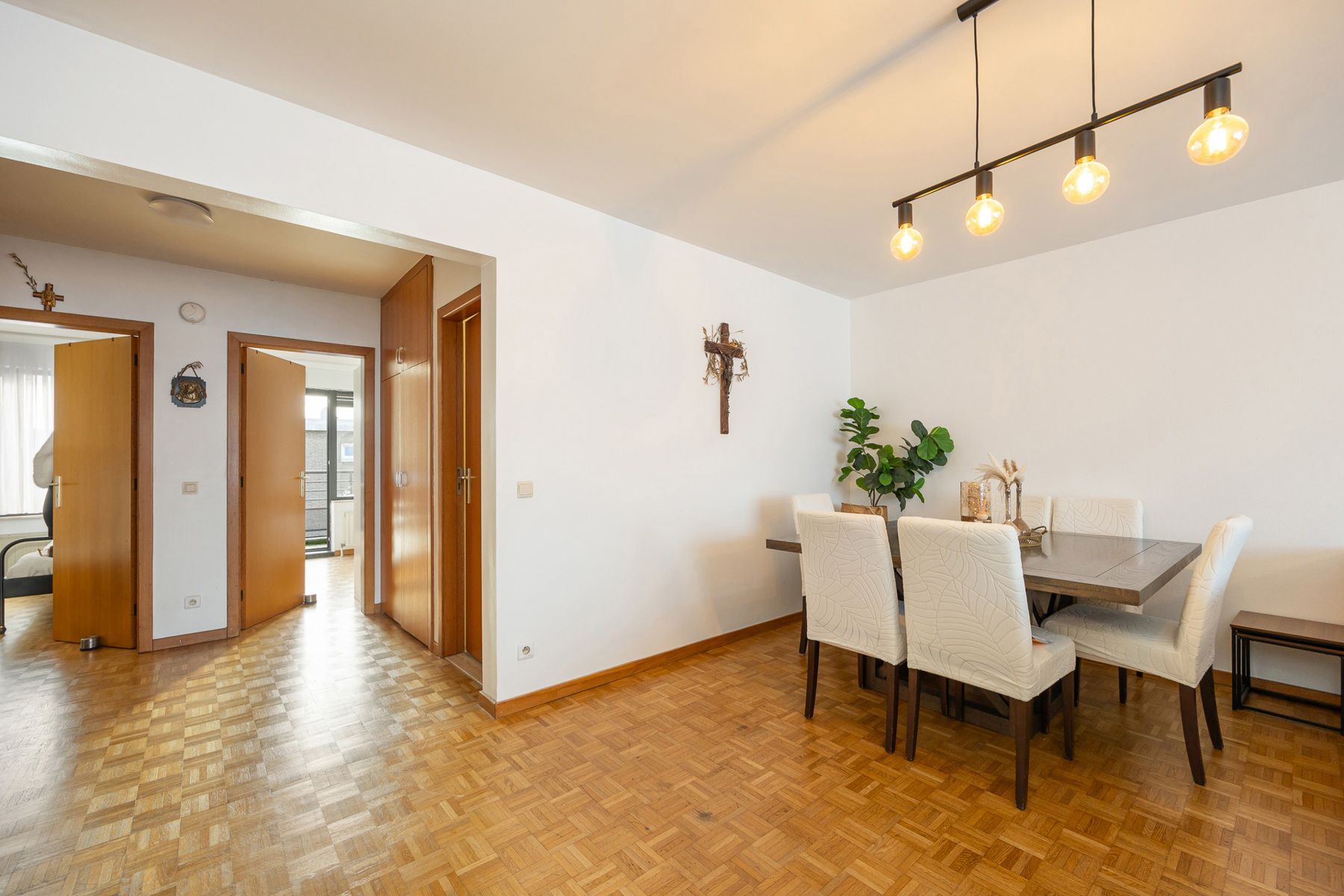 Rustig gelegen 2-slaapkamerappartement met terras foto 3