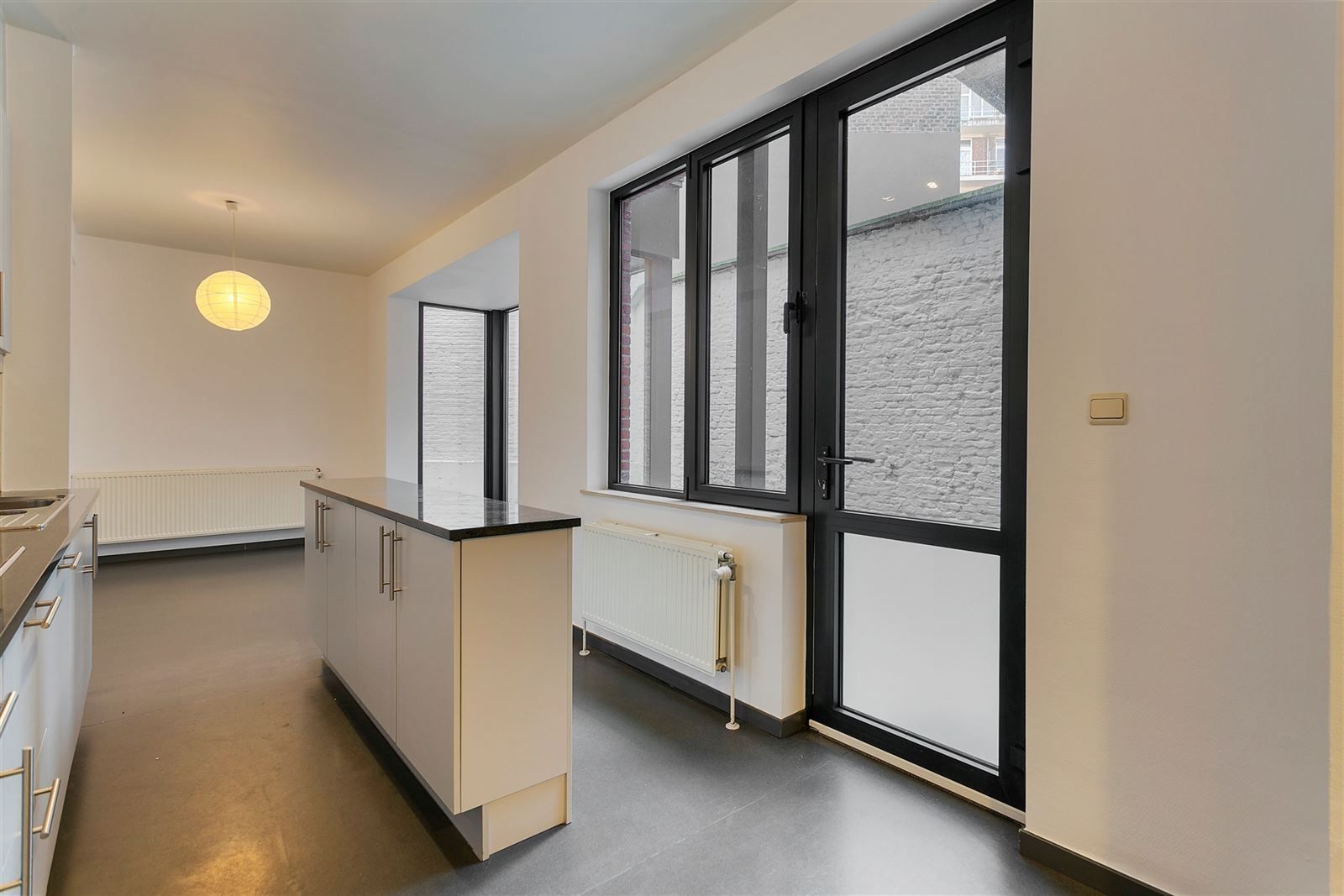 Gelijkvloers appartement met 2 slaapkamers op het Zuid met terras. foto 3