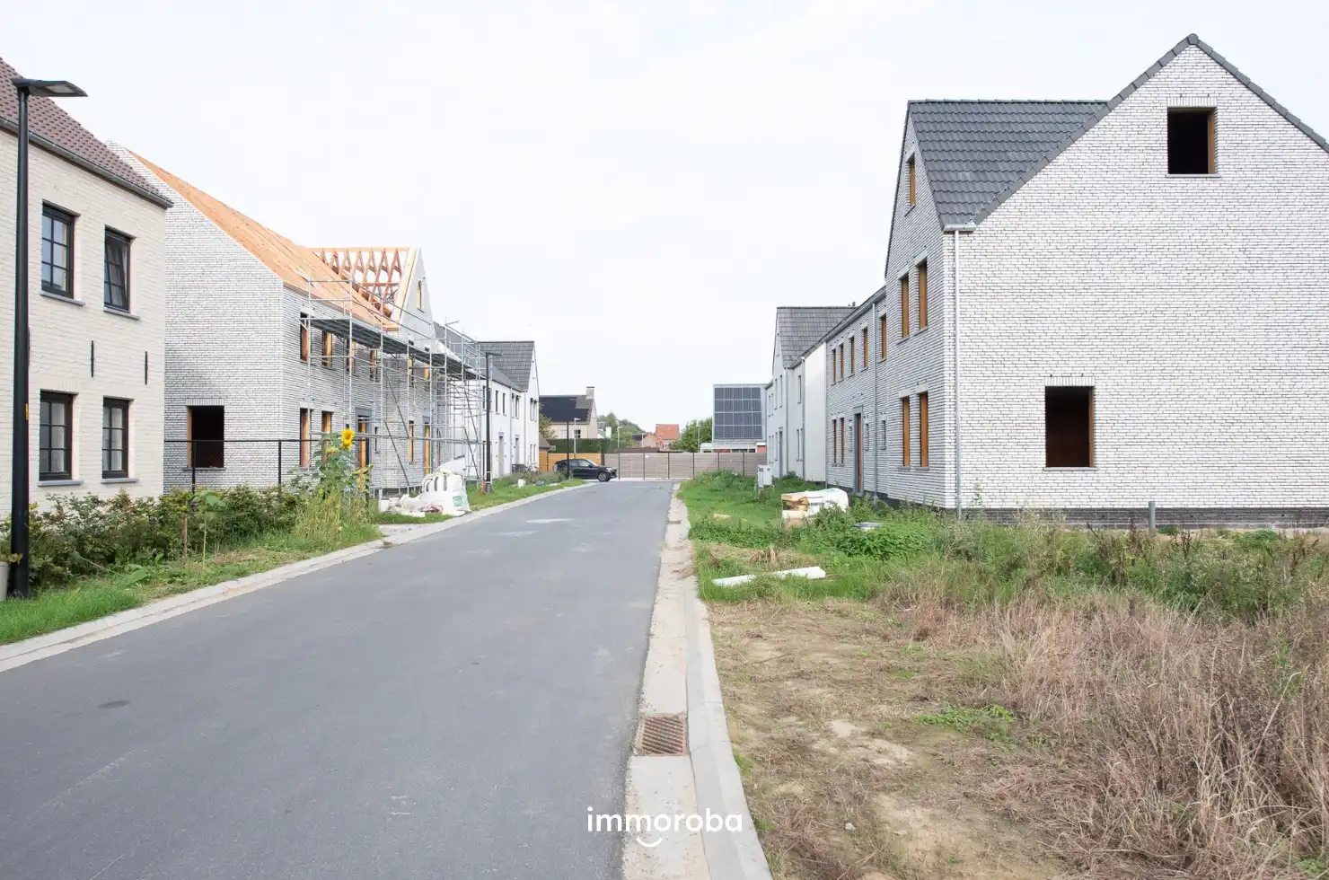 Laatste 3 ruime, energiezuinige NIEUWBOUWWONINGEN te koop in Desselgem! foto {{pictureIndex}}