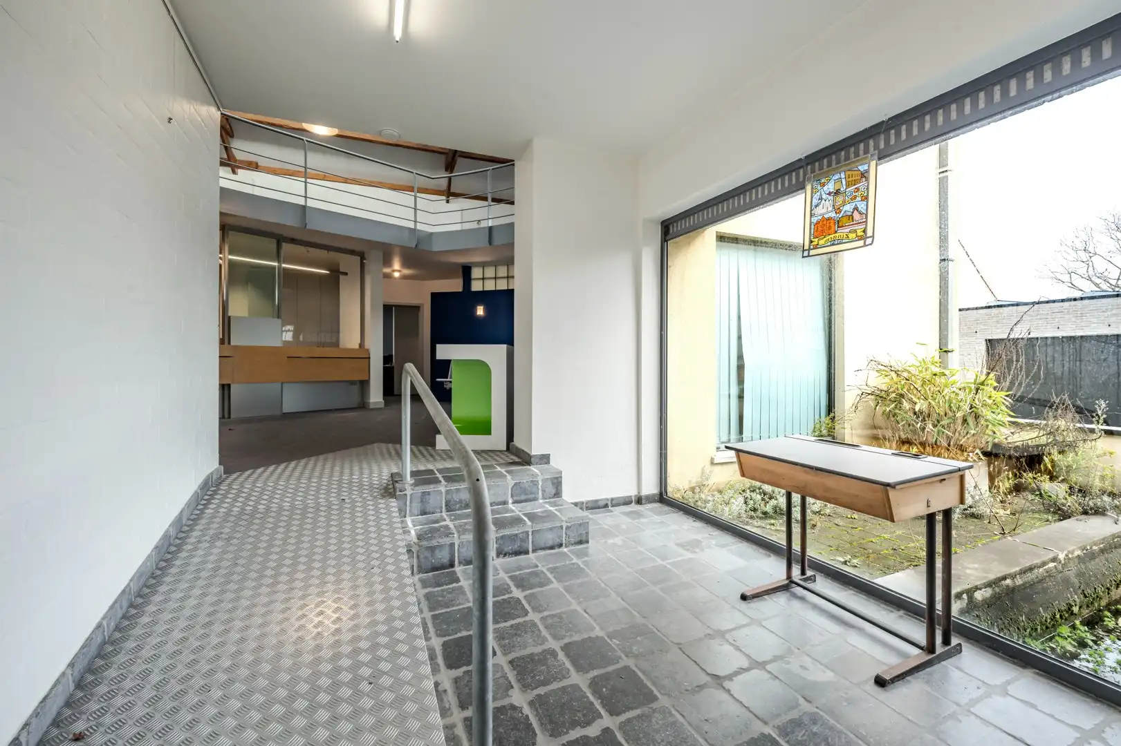 Ruim veelzijdig handelspand met woonst in hartje Kruisem foto 15