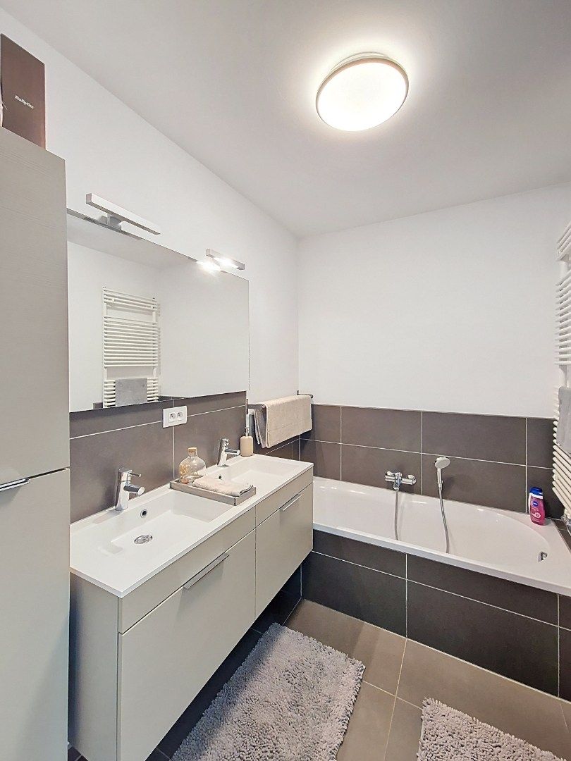 Appartement met 2 slpks & autostndplts foto 9