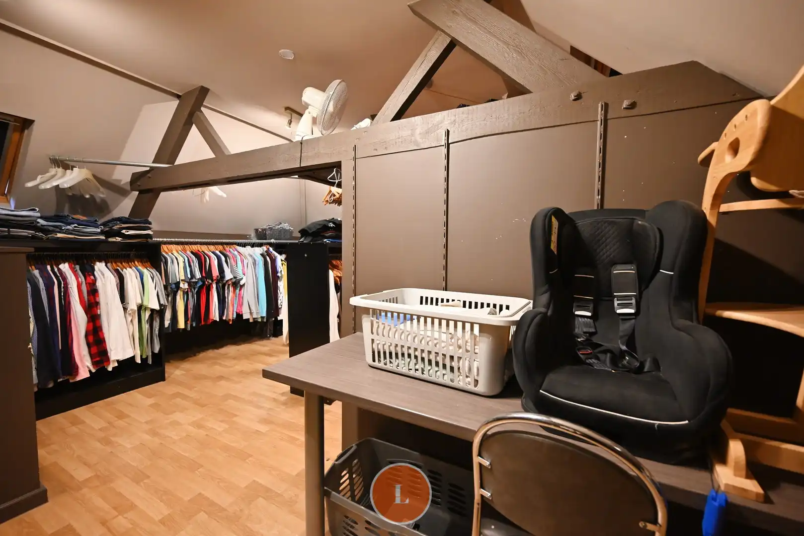 Te Koop: ruim handelspand met garage en woonmogelijkheden. foto 13