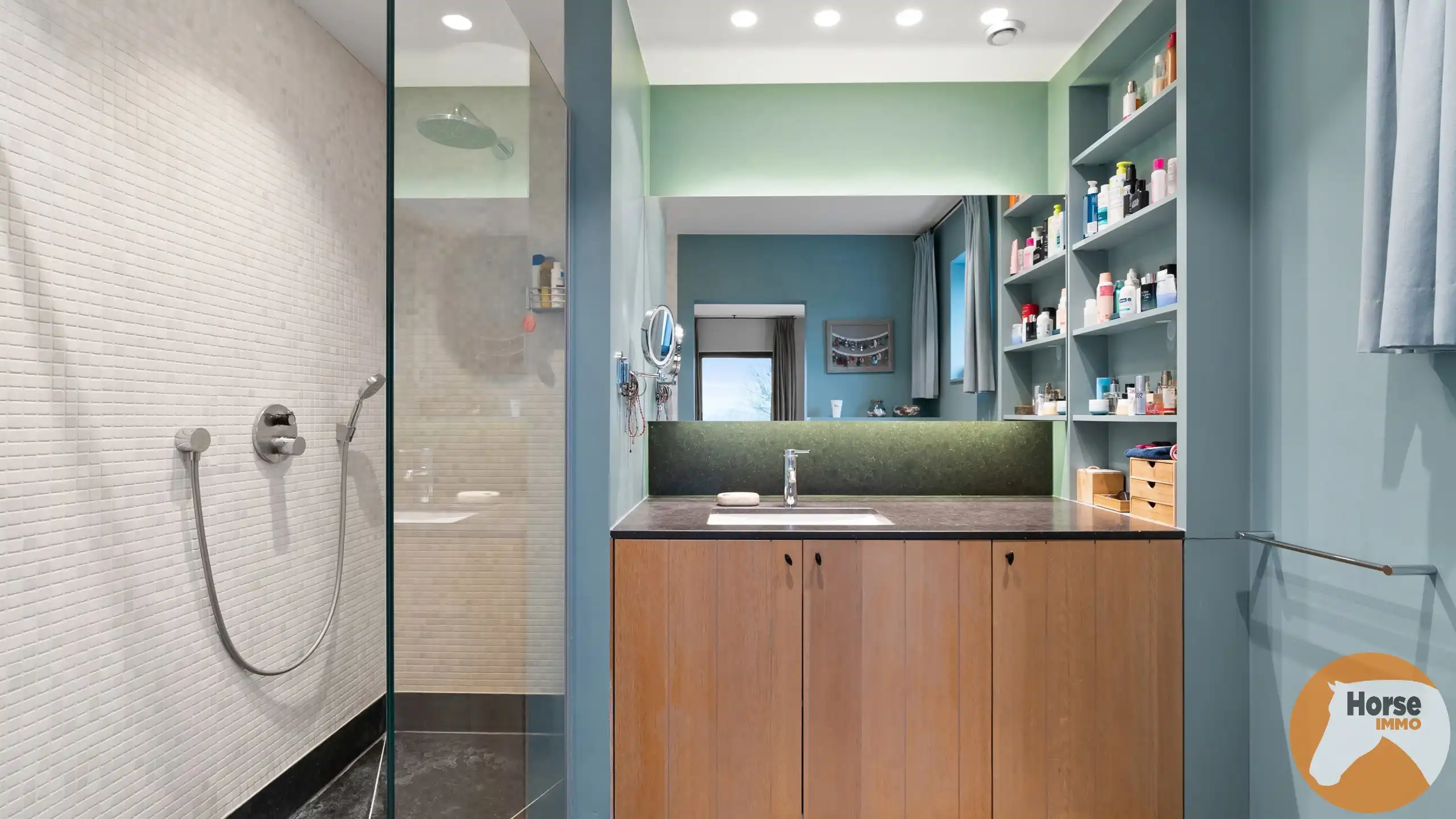 GOOIK - Luxueus afgewerkte hoeve met bijgebouw en weide foto 19