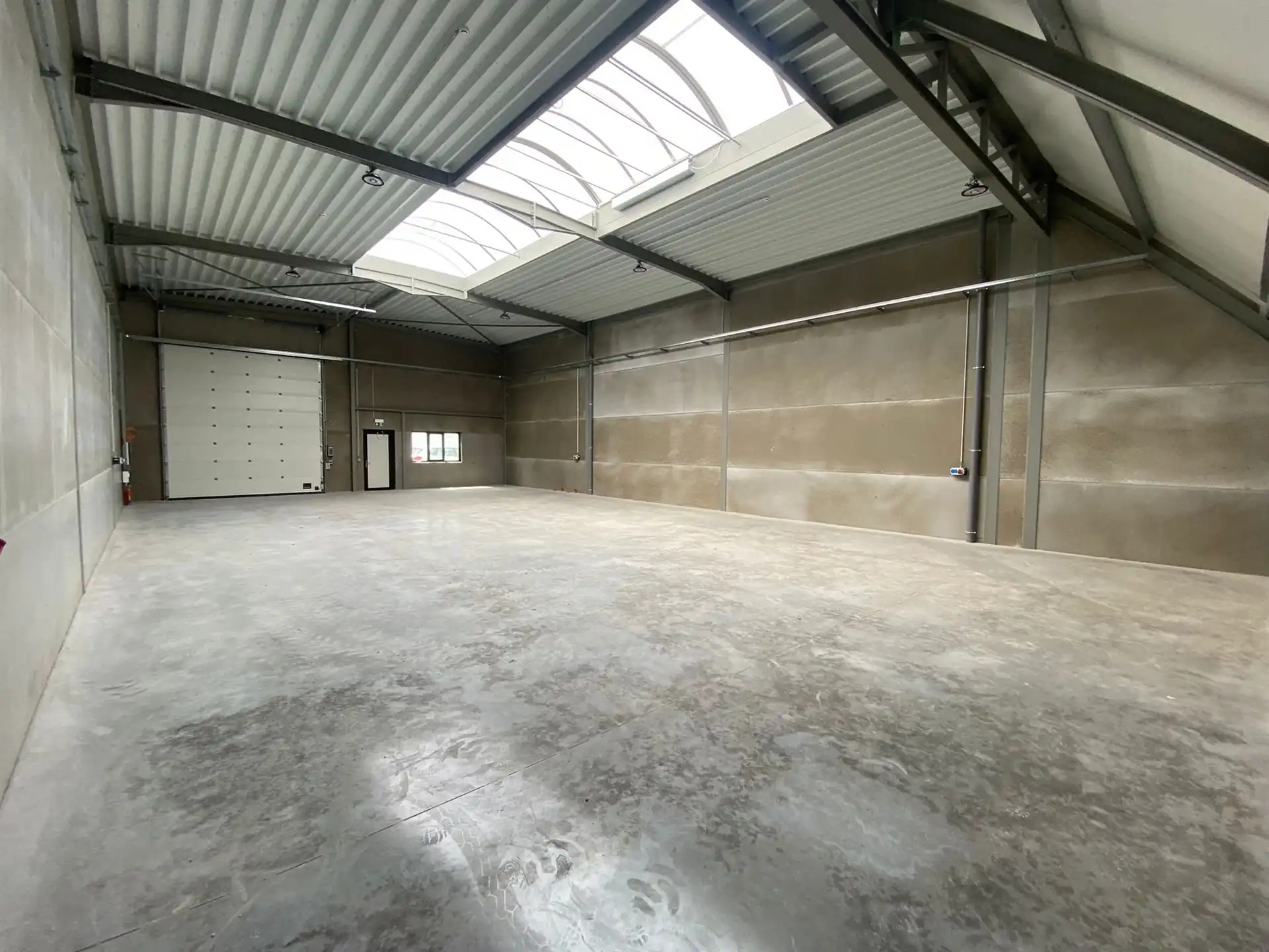 Nieuwbouw KMO-units te huur te Waregem foto 6