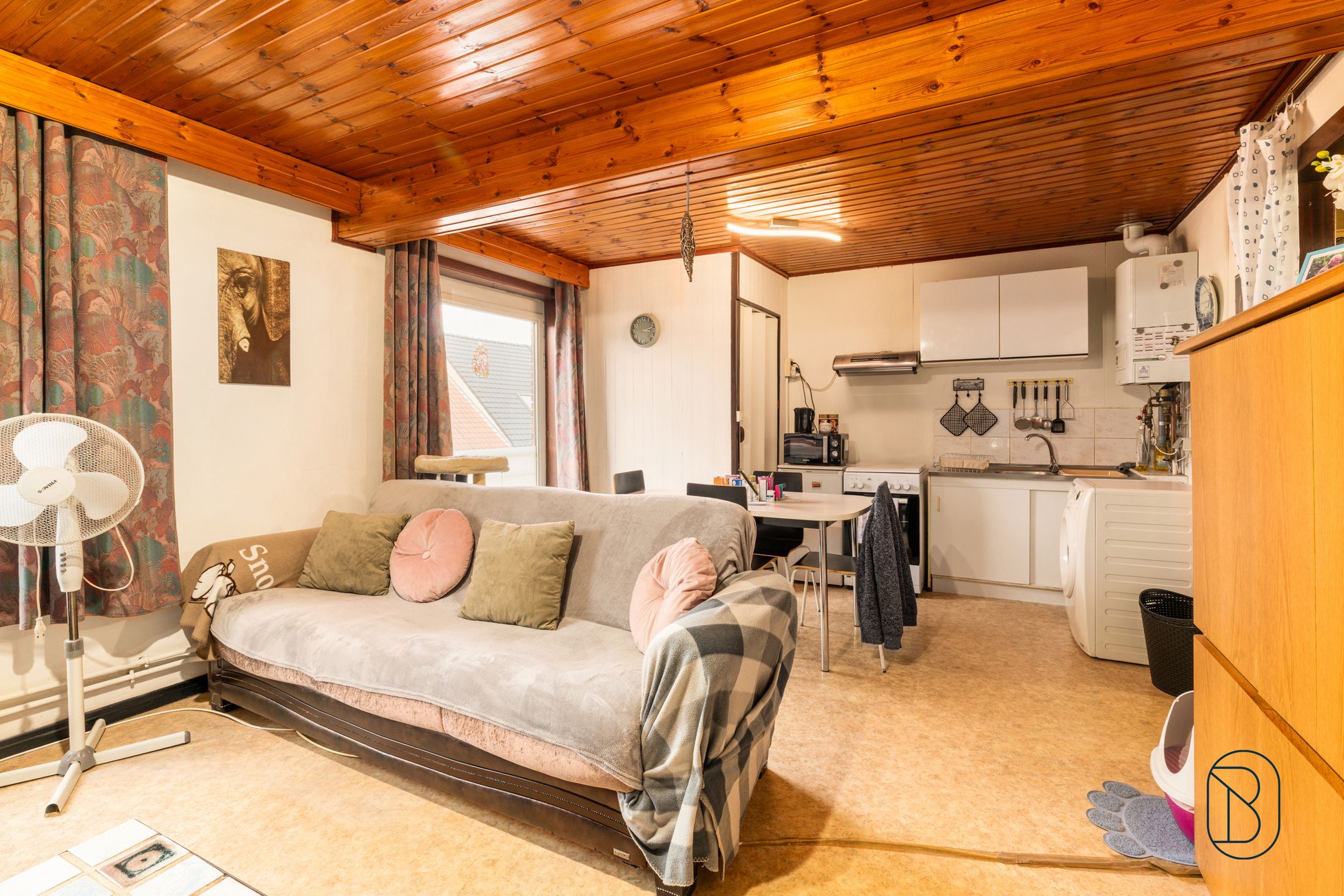 Topgelegen opbrengsteigendom met garage en grote tuin foto 15