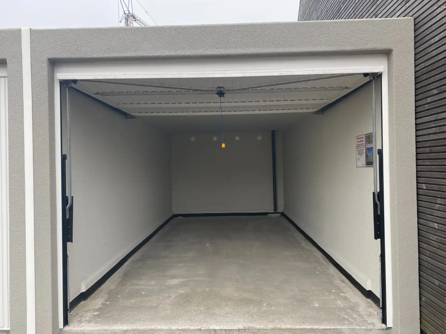 Garage  vlakbij centrum Ardooie foto 2