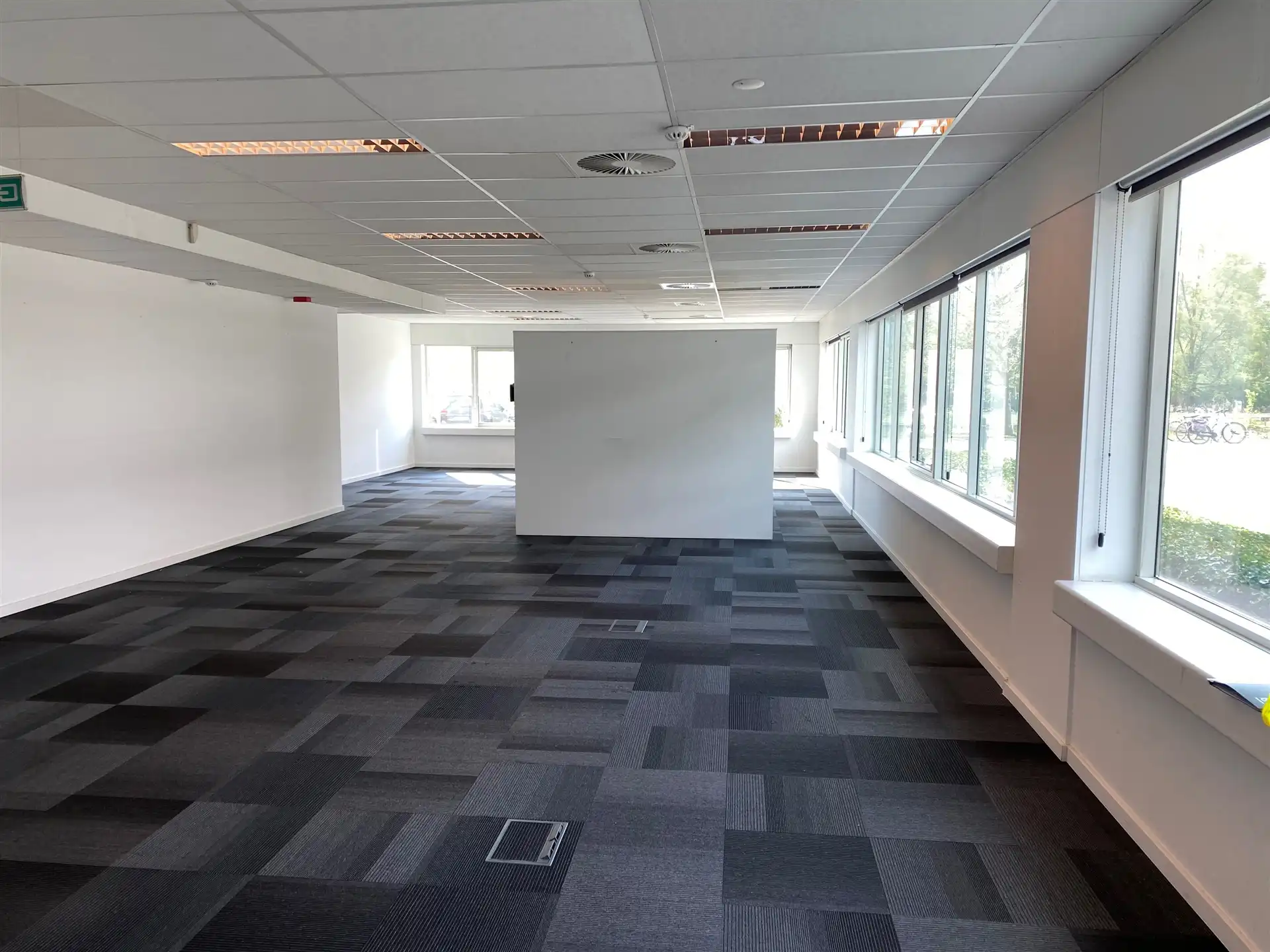 Kantoor 153m² te huur foto 2