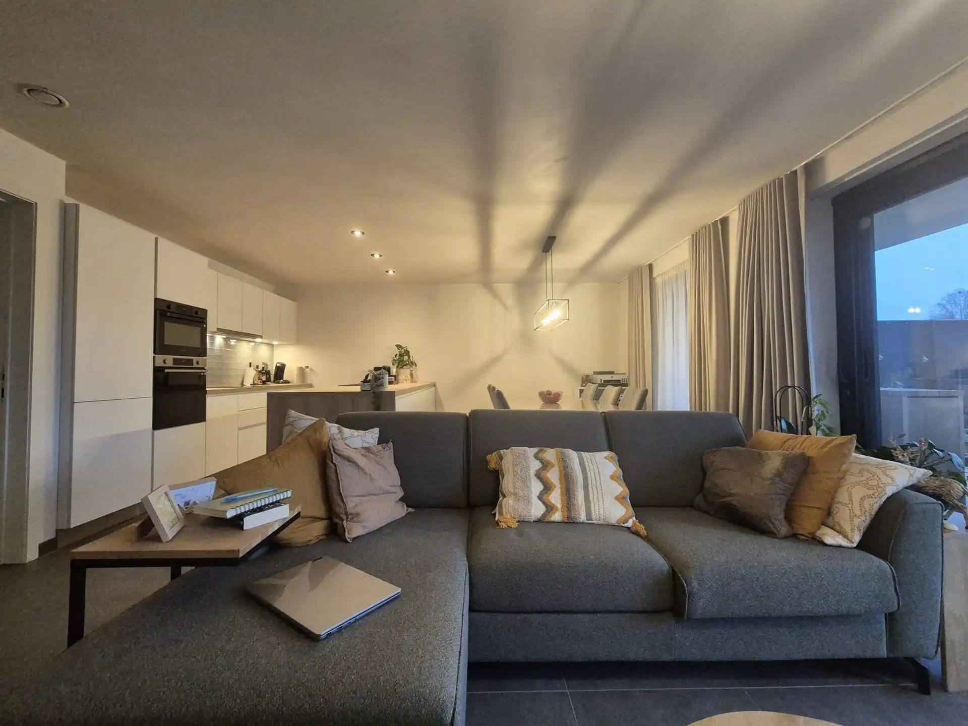 Energiezuinig gelijkvloers appartement met 2 slaapkamers en tuin. foto 7