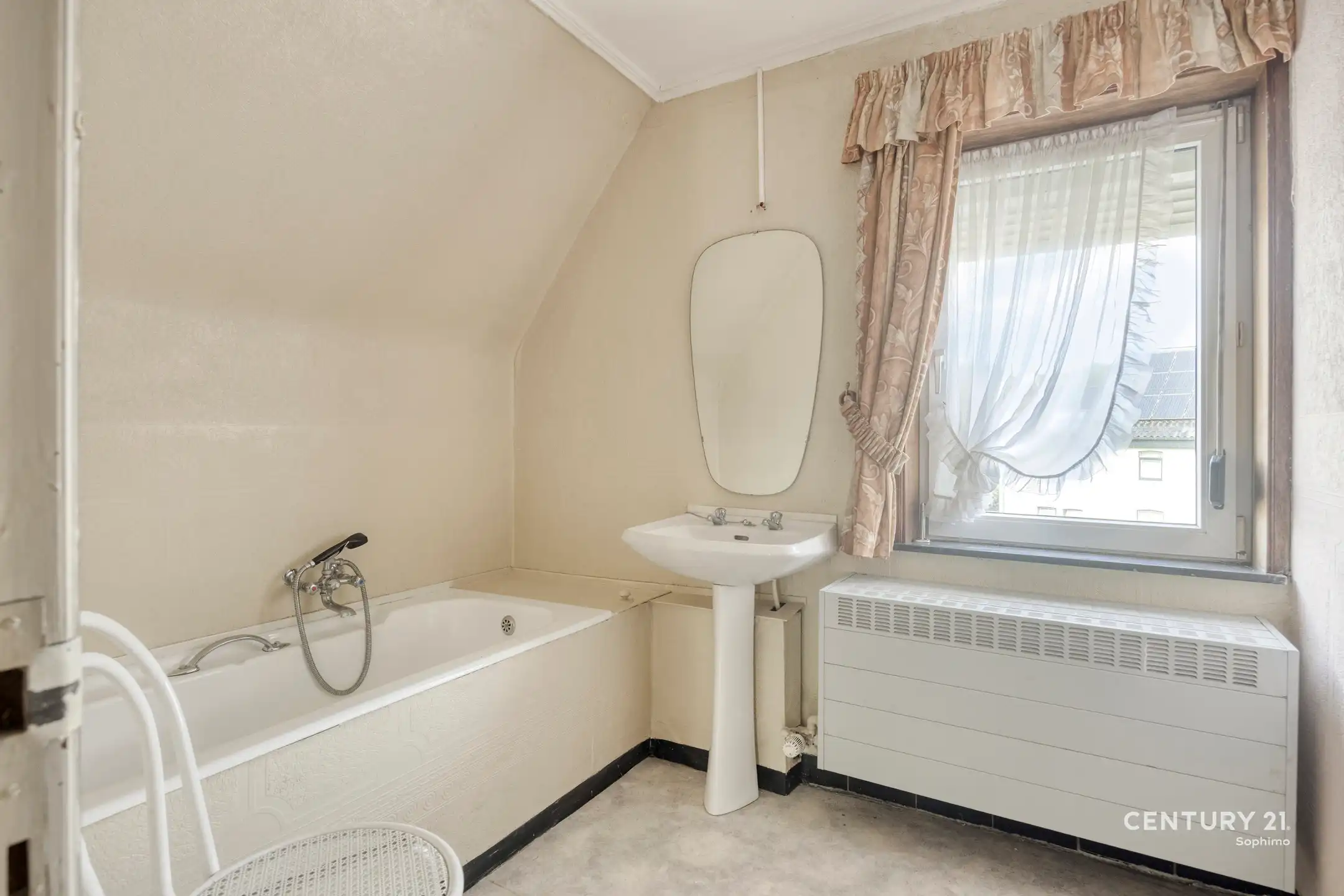 Charmante woning met 3 slaapkamers en veel potentieel foto 19