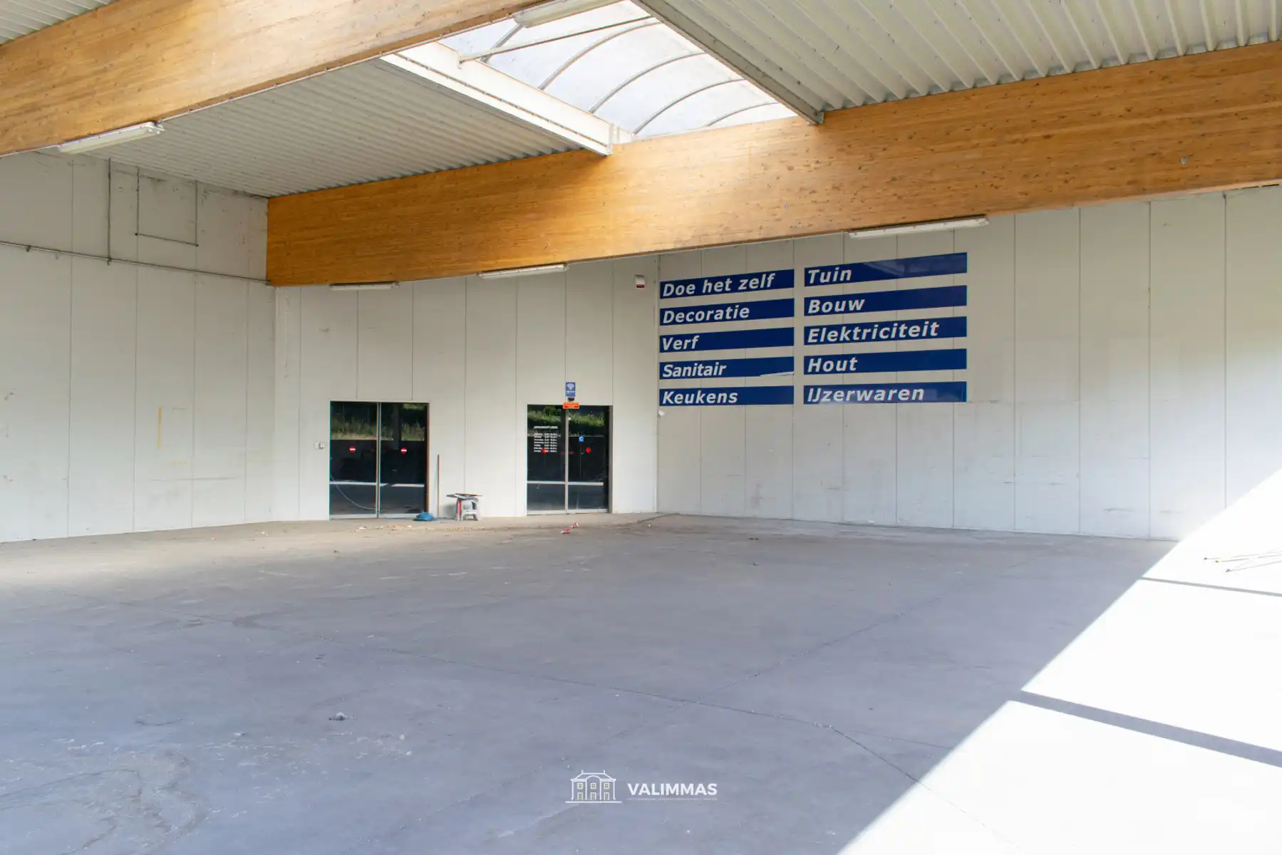 Handelsruimte/opslagplaats met parking (voormalige Gamma) foto 7