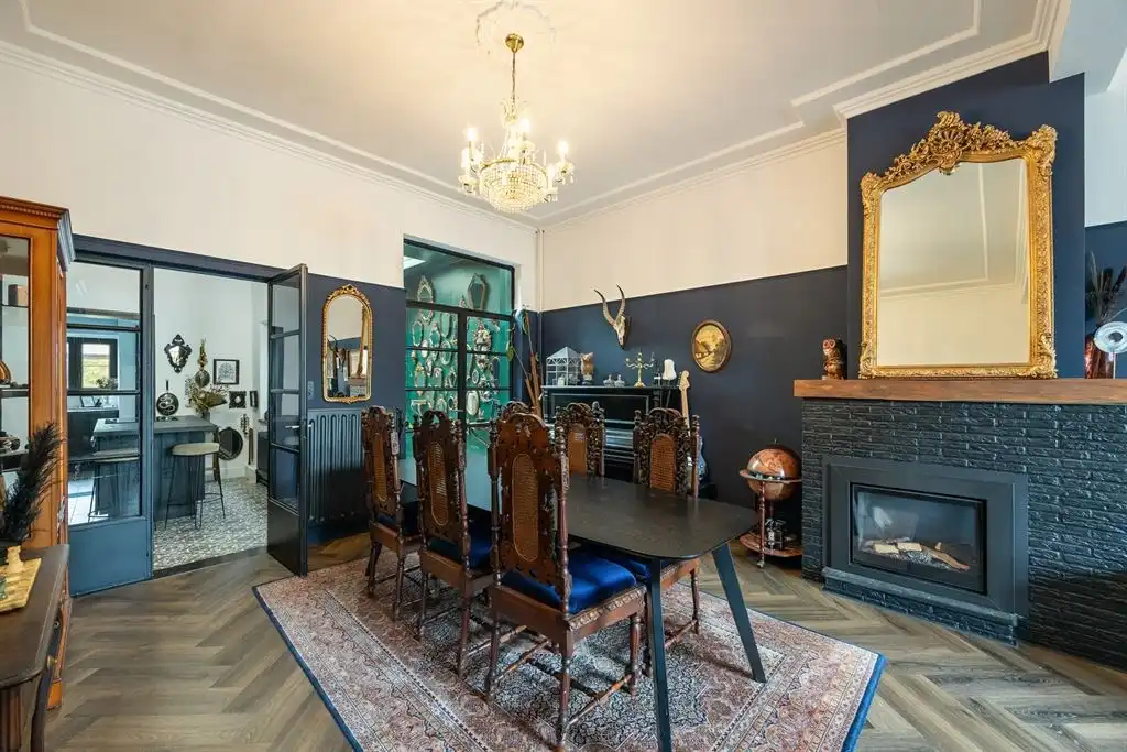 Stijlvol gerenoveerde woning met authentieke charme, zonnige tuin en toplocatie foto 9