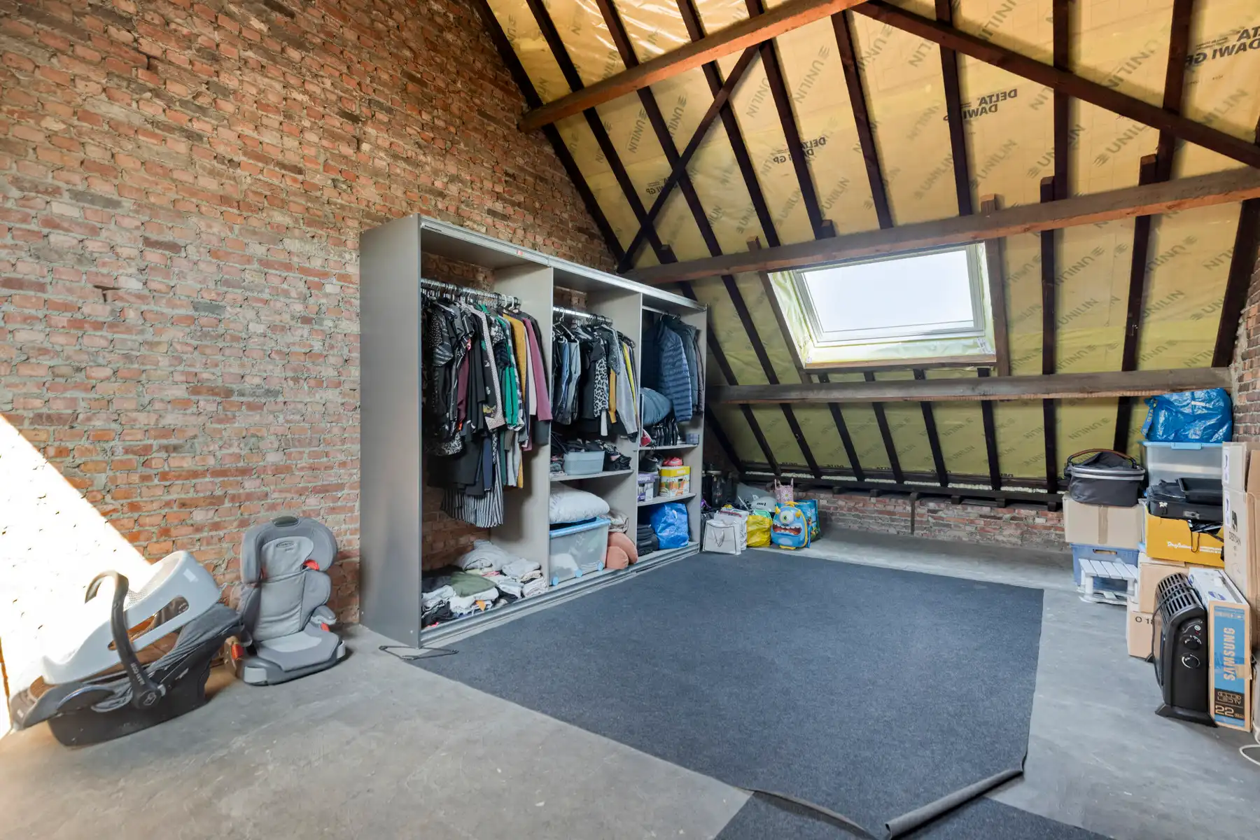 Ruime instapklare gezinswoning met 4 slaapkamers & garage. foto 19