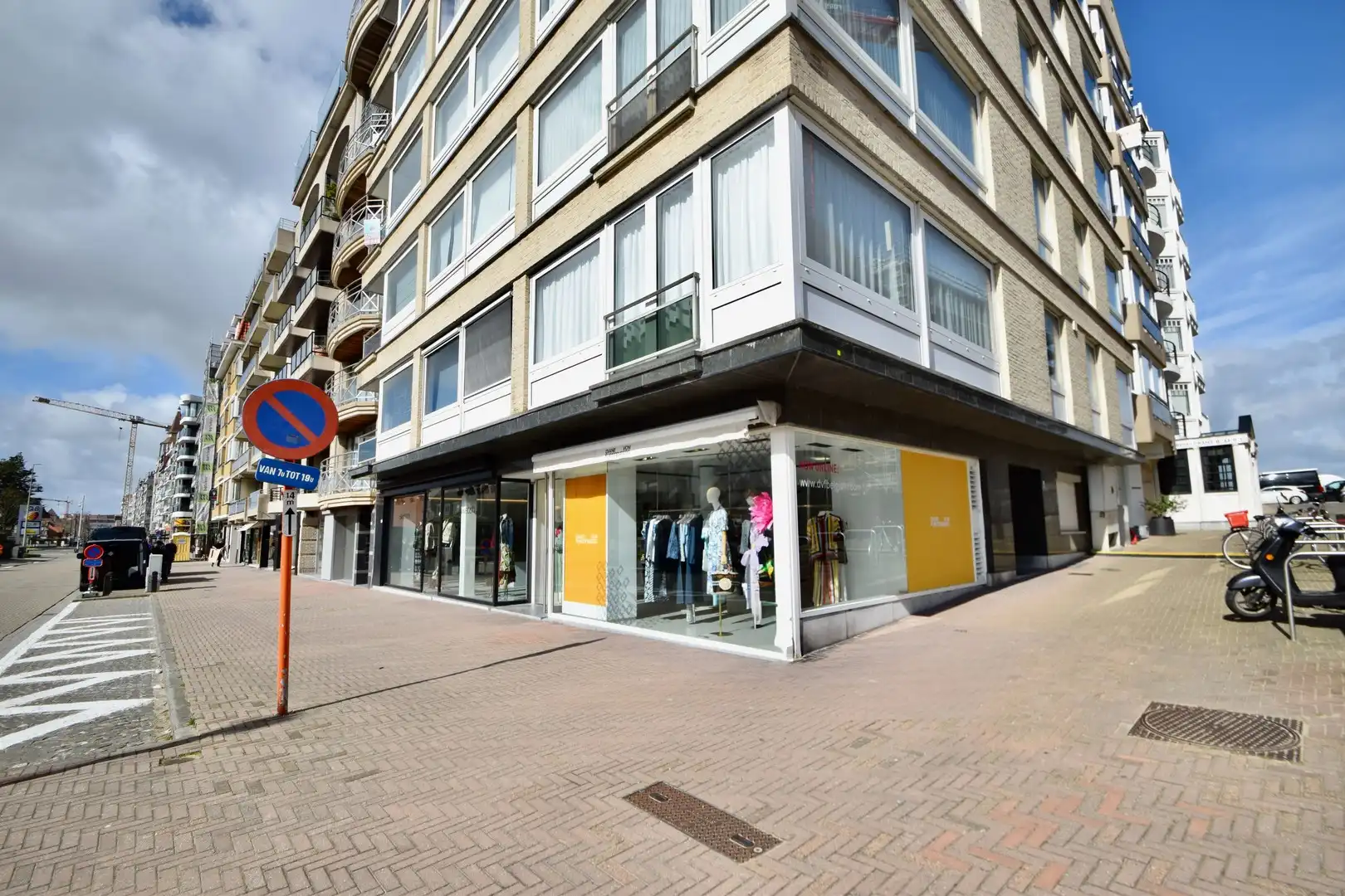 Commercieel pand te huur op een toplocatie in Het Zoute. foto 4