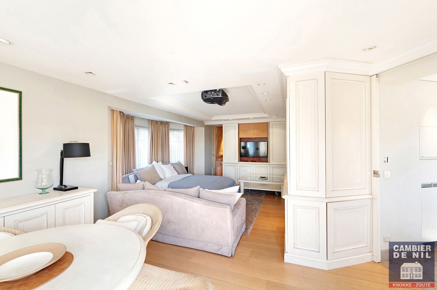 Ruim hoekappartment met terrassen, op enkele passen van het Albertplein foto 9