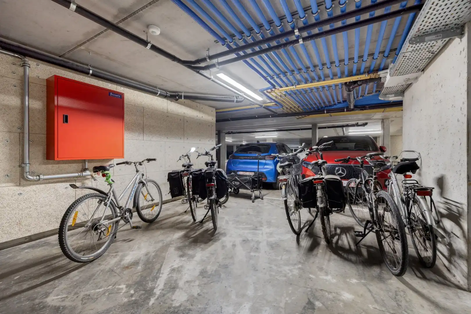 Instapklaar BEN-appartement met mooi terras en 2 autostaanplaatsen foto 25