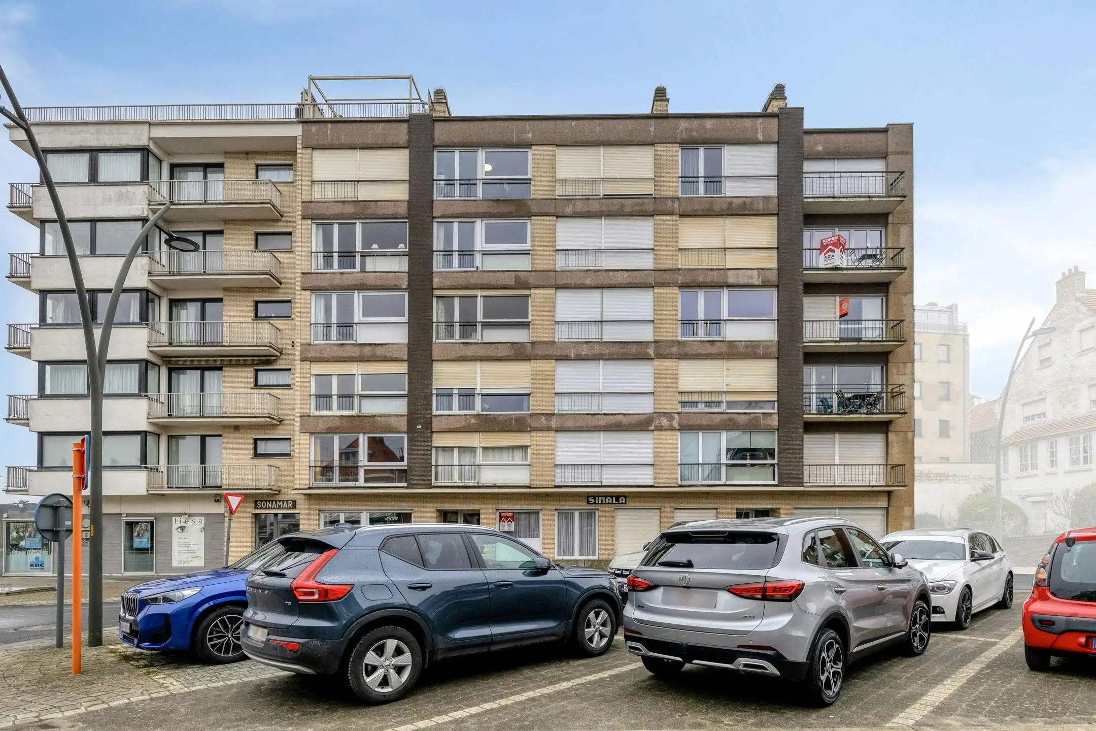 Ruim appartement met twee slaapkamers te koop in Koksijde! foto 18