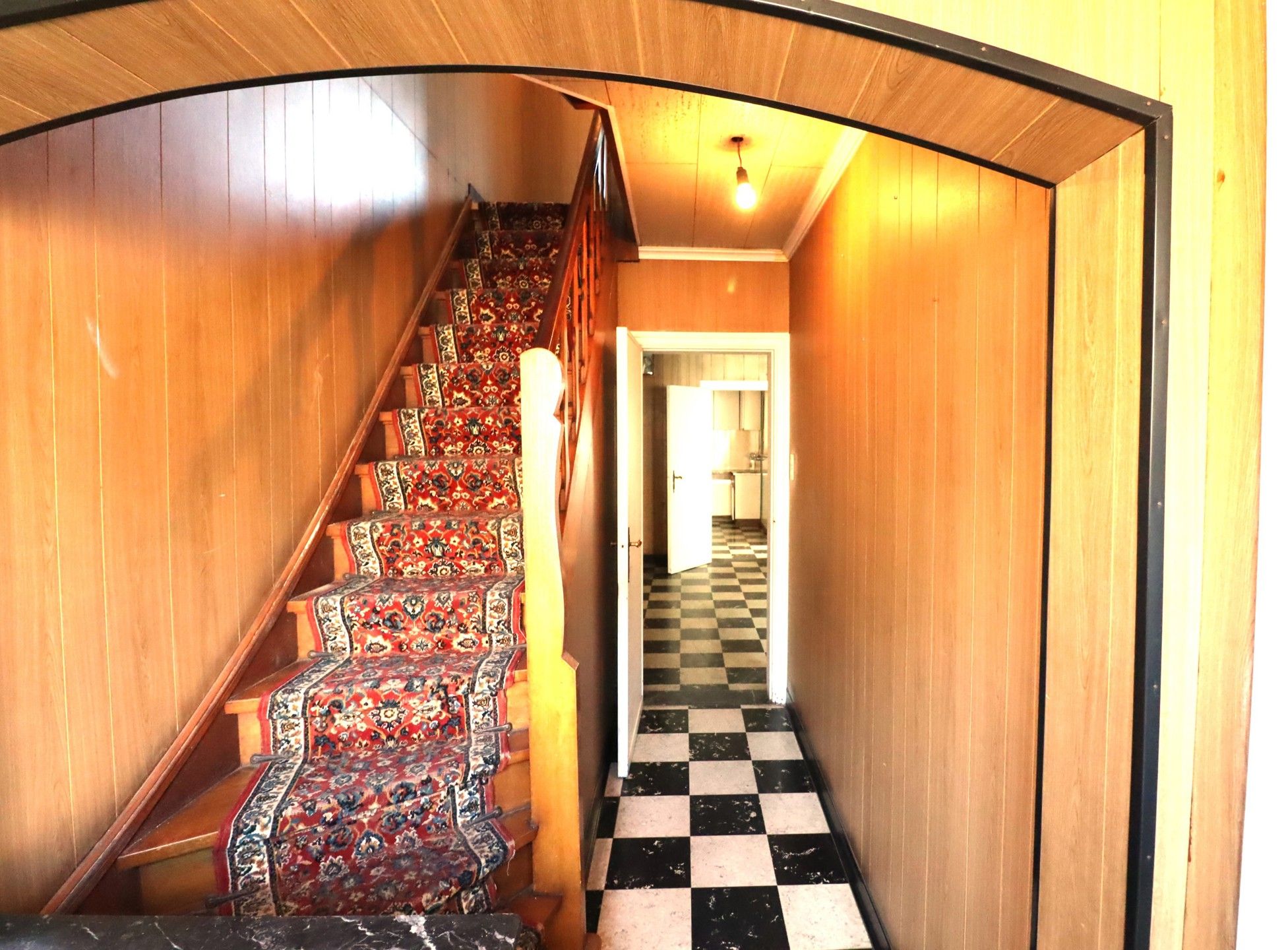 Te renoveren woning in het centrum van Bornem foto 3
