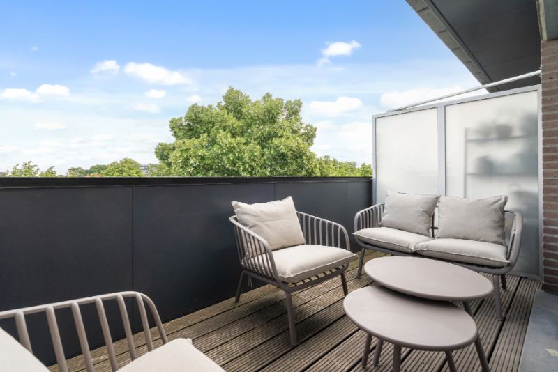 --- NIEUW --- Lichtrijk dakappartement (1 slpk) met ruim terras met zicht op de Coupure foto 2