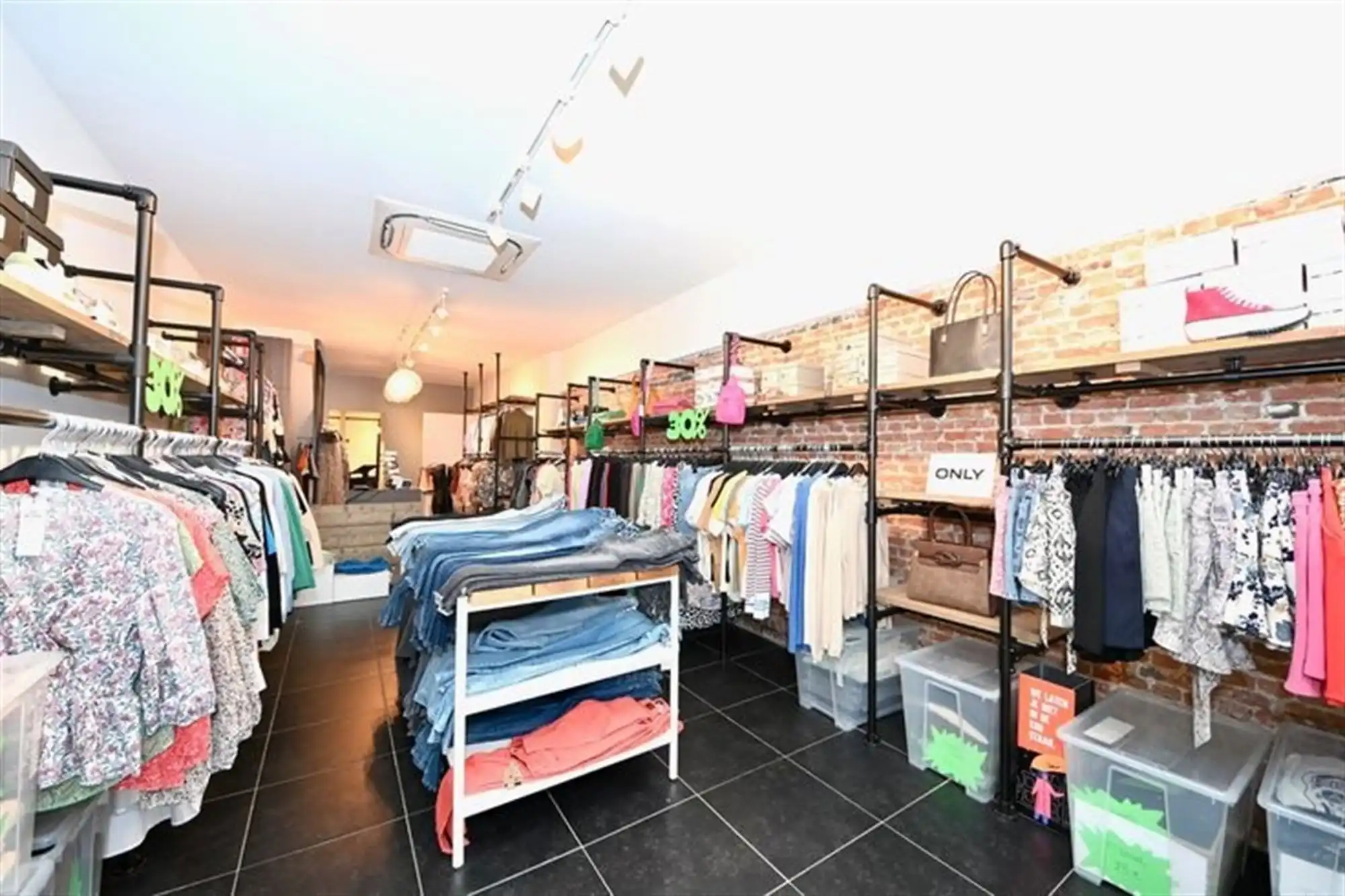 Handelspand met woonst.  foto 2