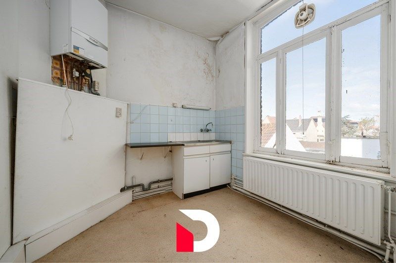 Eclectische burgerwoning op de rand van de historische stadskern foto 9