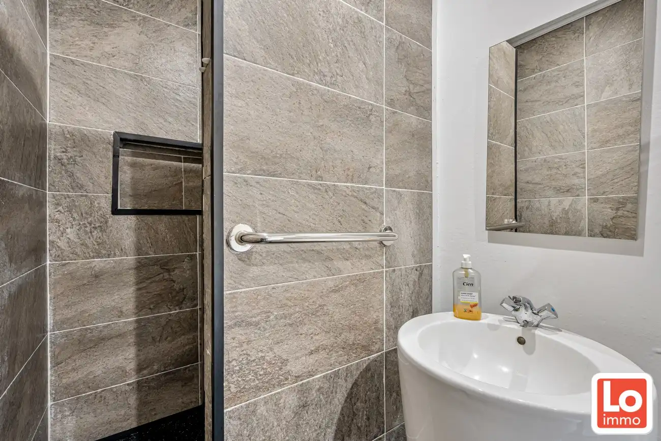 Mooie instapklare open gelijkvloers woning met extra garage op een heel rustige locatie in Lochristi foto 12