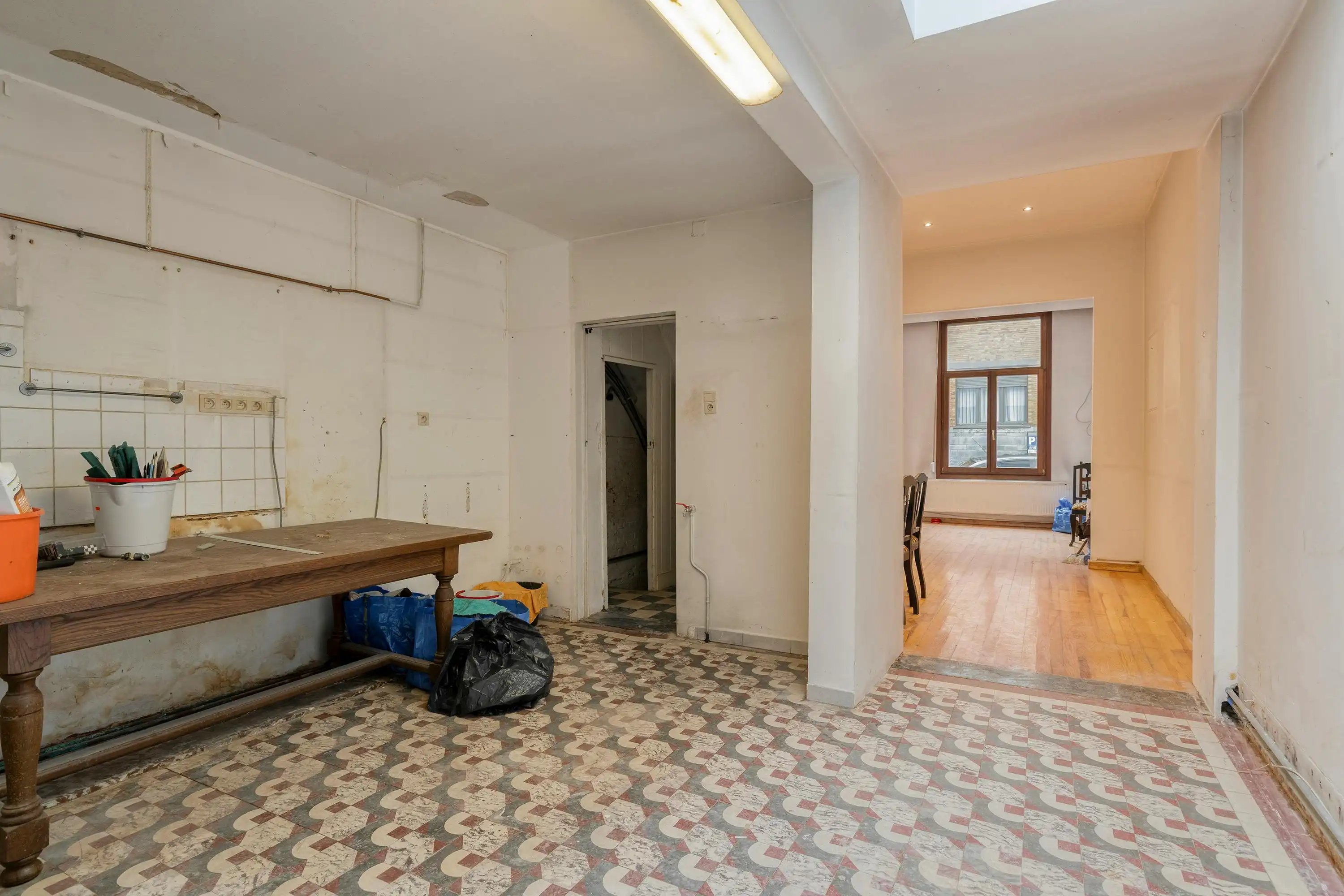 Op te frissen huis met 4 slaapkamers te koop in Borgerhout! foto 10