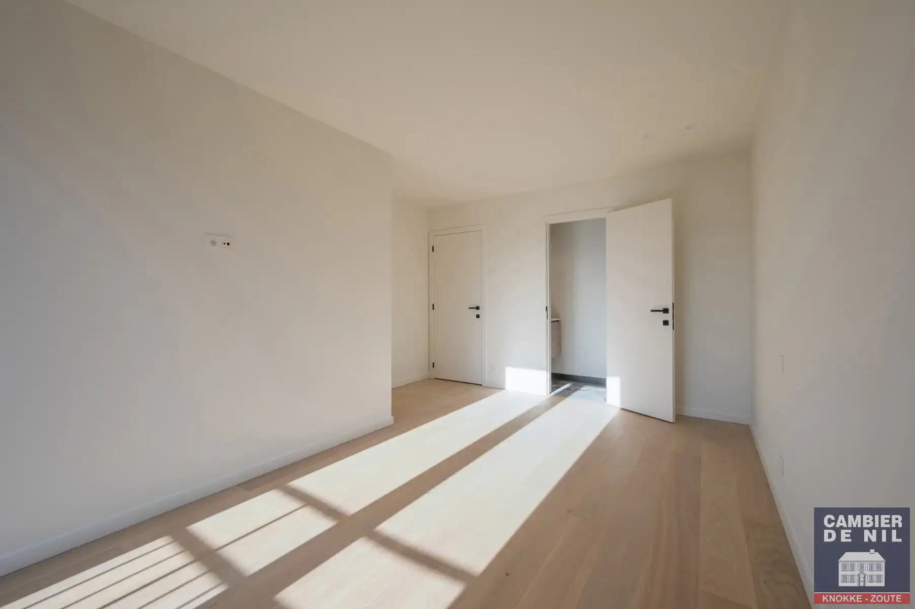 Nieuwbouw - ongemeubelde koppelvilla in rustige,  residentiële wijk te Knokke-Heist  foto 26