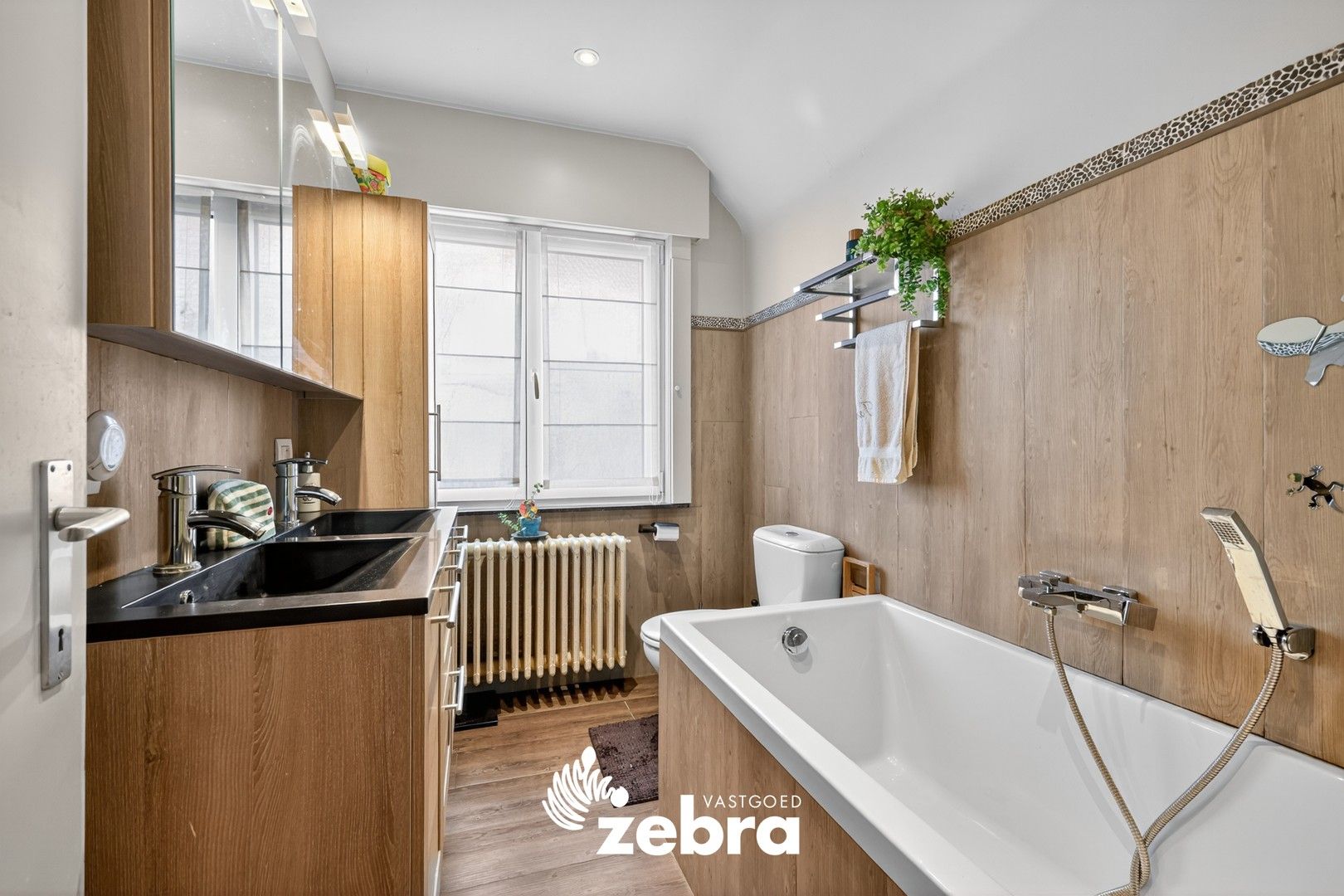 Instapklare ruime HOB met drie slaapkamers en prachtige tuin te Tielt! foto 23