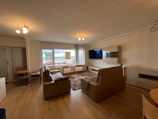 Topper! Drieslaapkamerappartement met ruim frontaal zeezicht gelegen op het rustige gedeelte van de zeedijk van Middelkerke foto 15