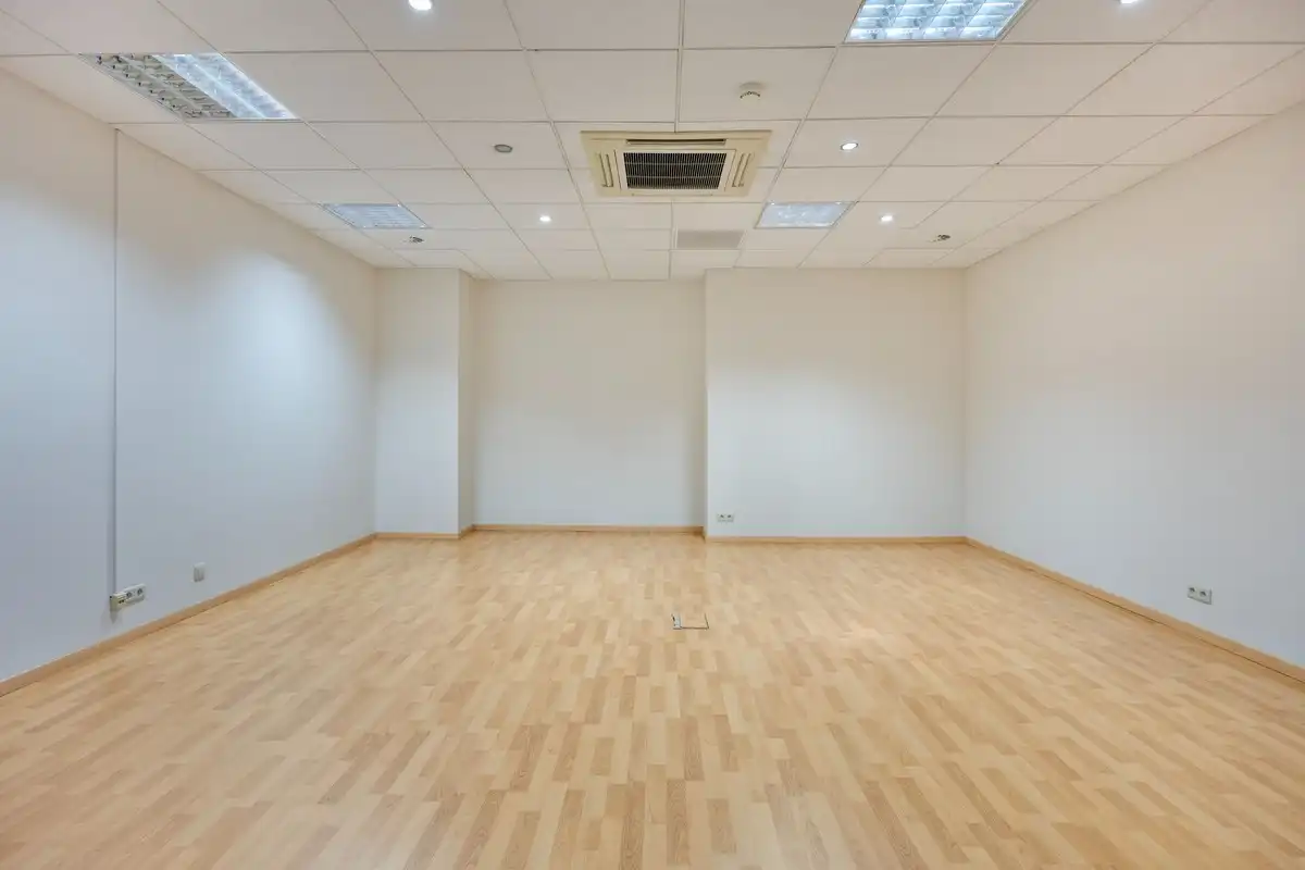 Kantoren te huur in het industriepark te Haasrode/Heverlee met parking - opp. 626 m² (totaal)  foto 2