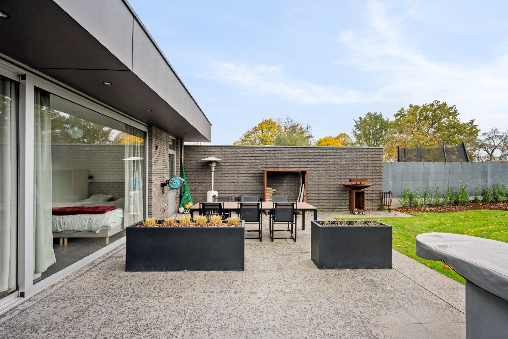 Instapklare halfopen woning met 4 slaapkamers, garage en zonnige tuin in Moorslede foto 7