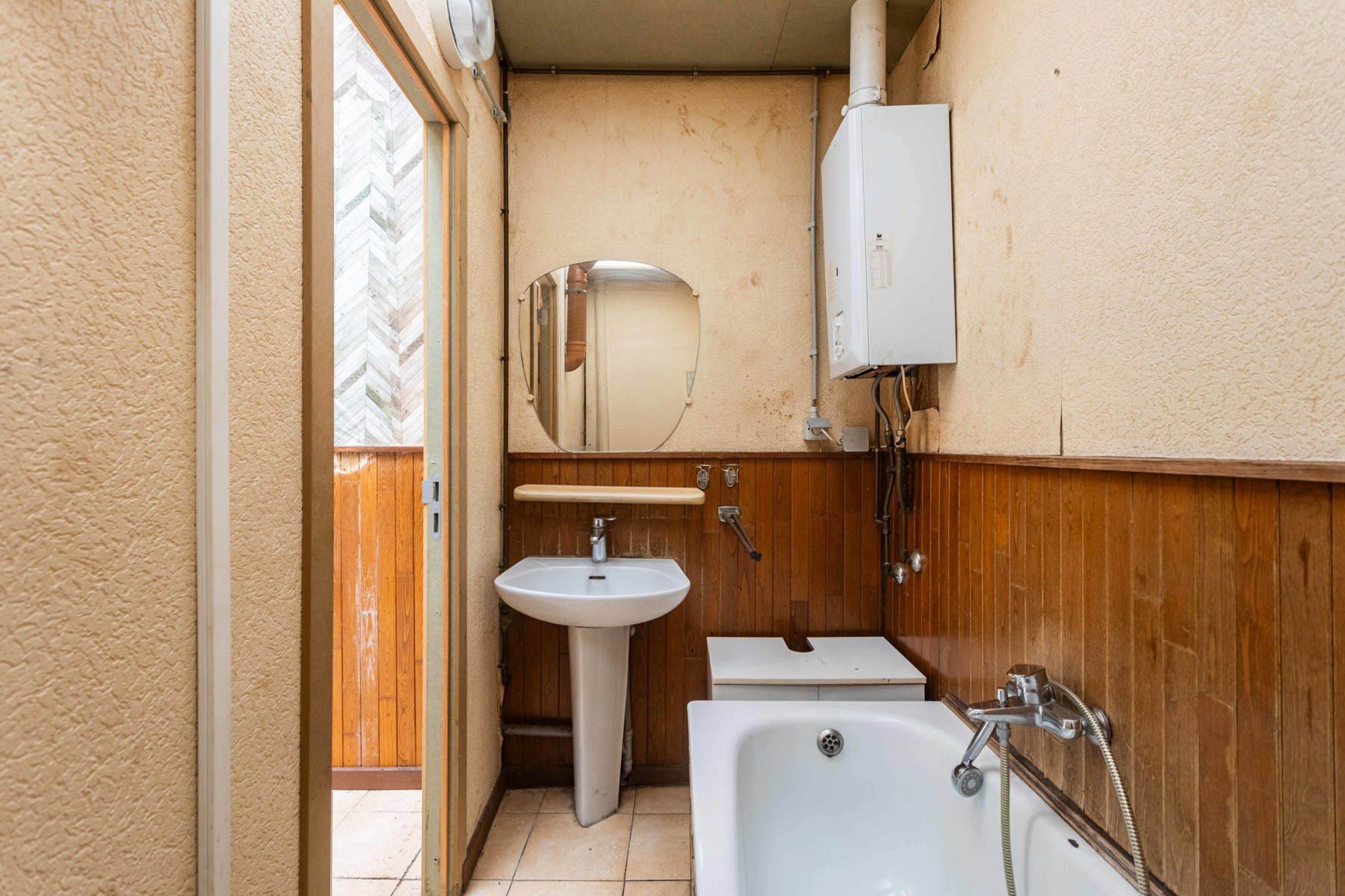 Te renoveren woning in centrum Geraardsbergen foto 11