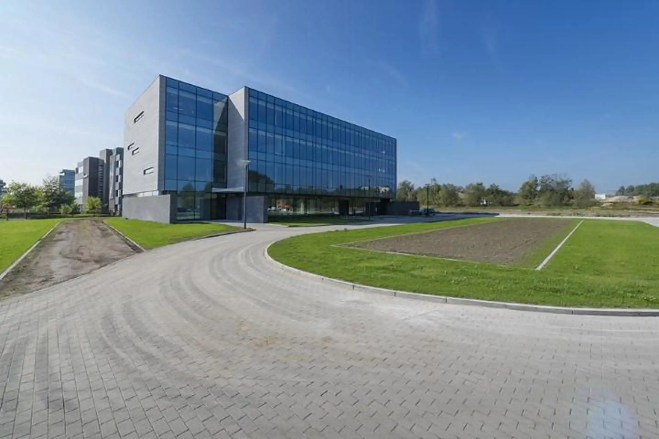 Hedendaagse kantoren (870m²) op zichtlocatie  foto 11