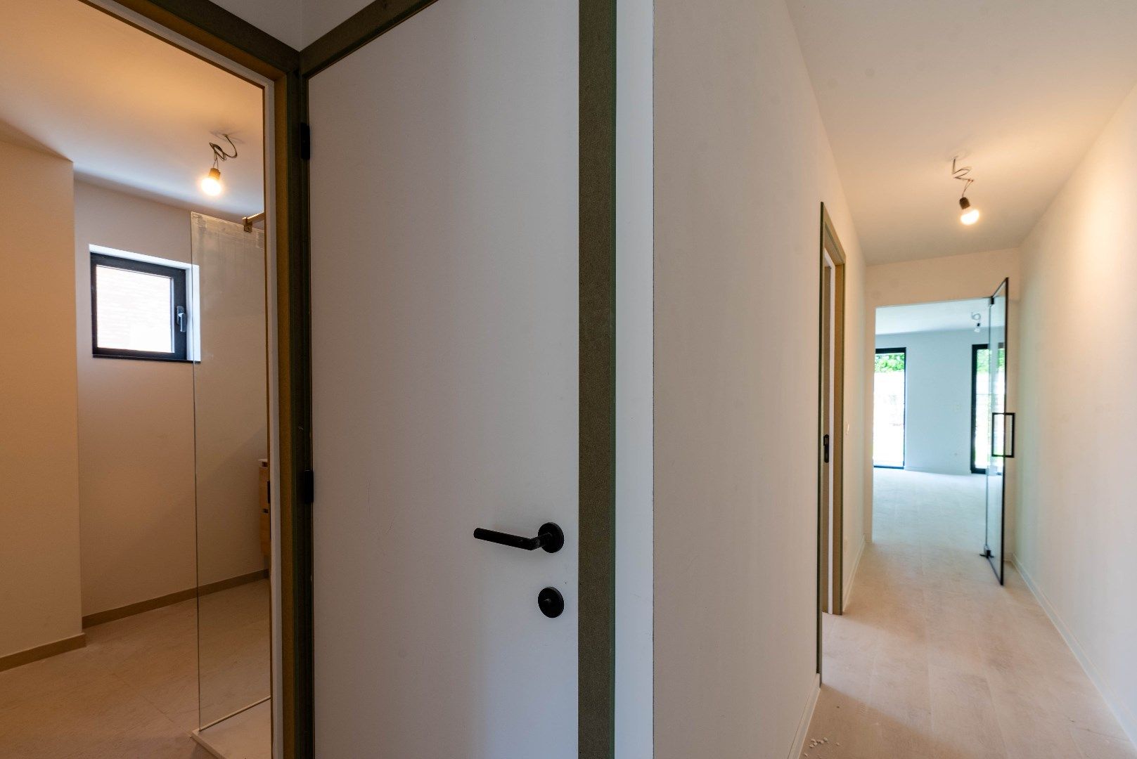 Modern BEN-appartement met groene tuin  foto 7