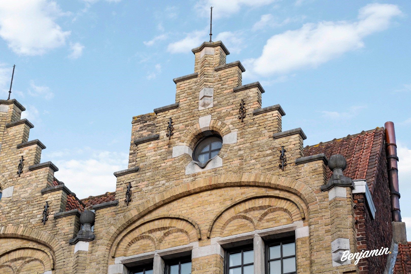 Karaktervolle instapklare woning met 4 slaapkamers en stadstuin in Ieper-centrum foto 22