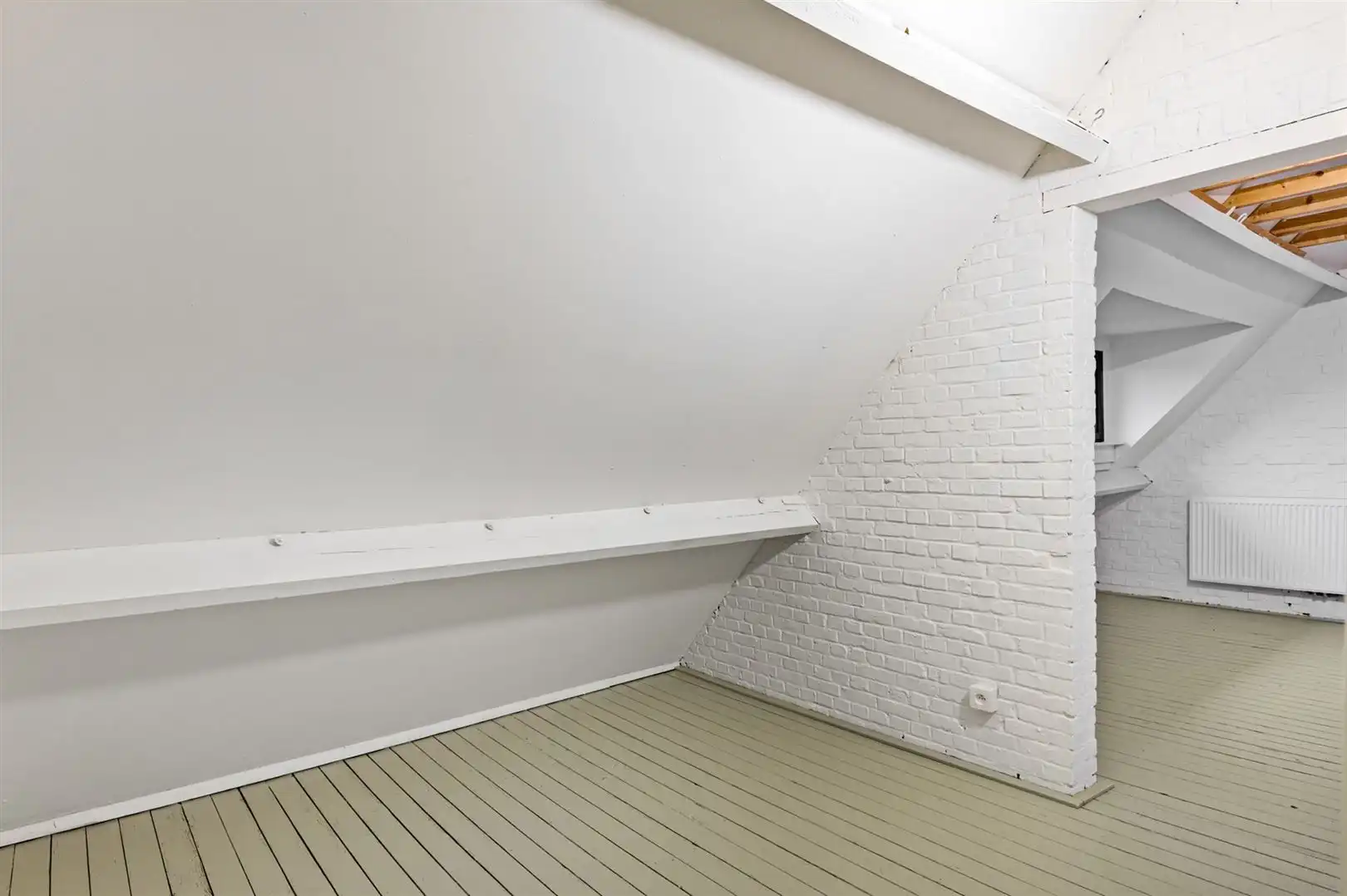 Totaal gerenoveerde woning met 4 à 5 slaapkamers in Ekerse dorpskern. foto 28