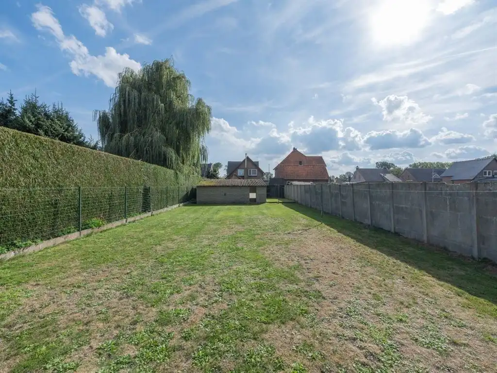 Te renoveren vrijstaande woning foto 9