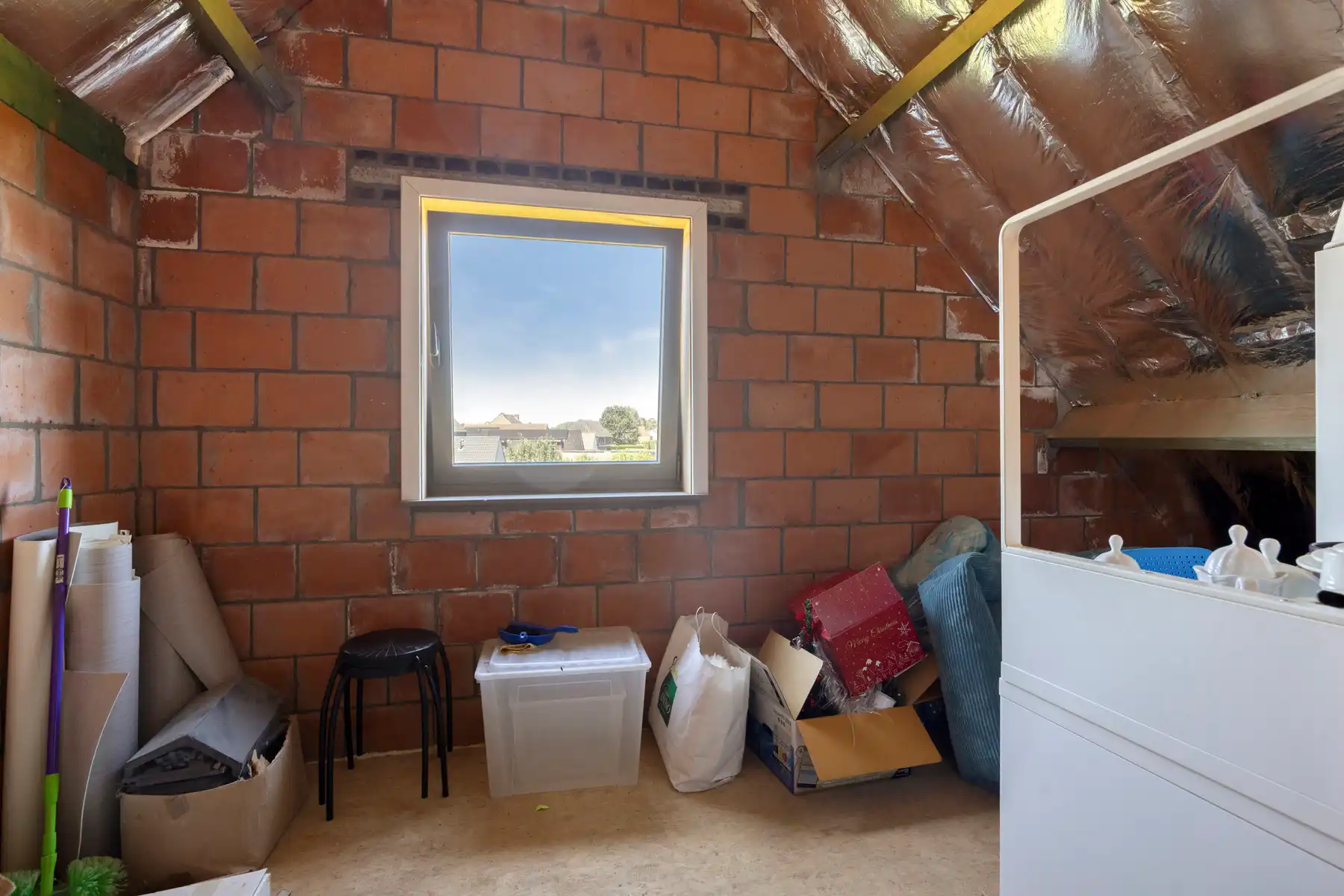 Instapklare HOB met 5 kamers + bureau, en aangename tuin! foto 26