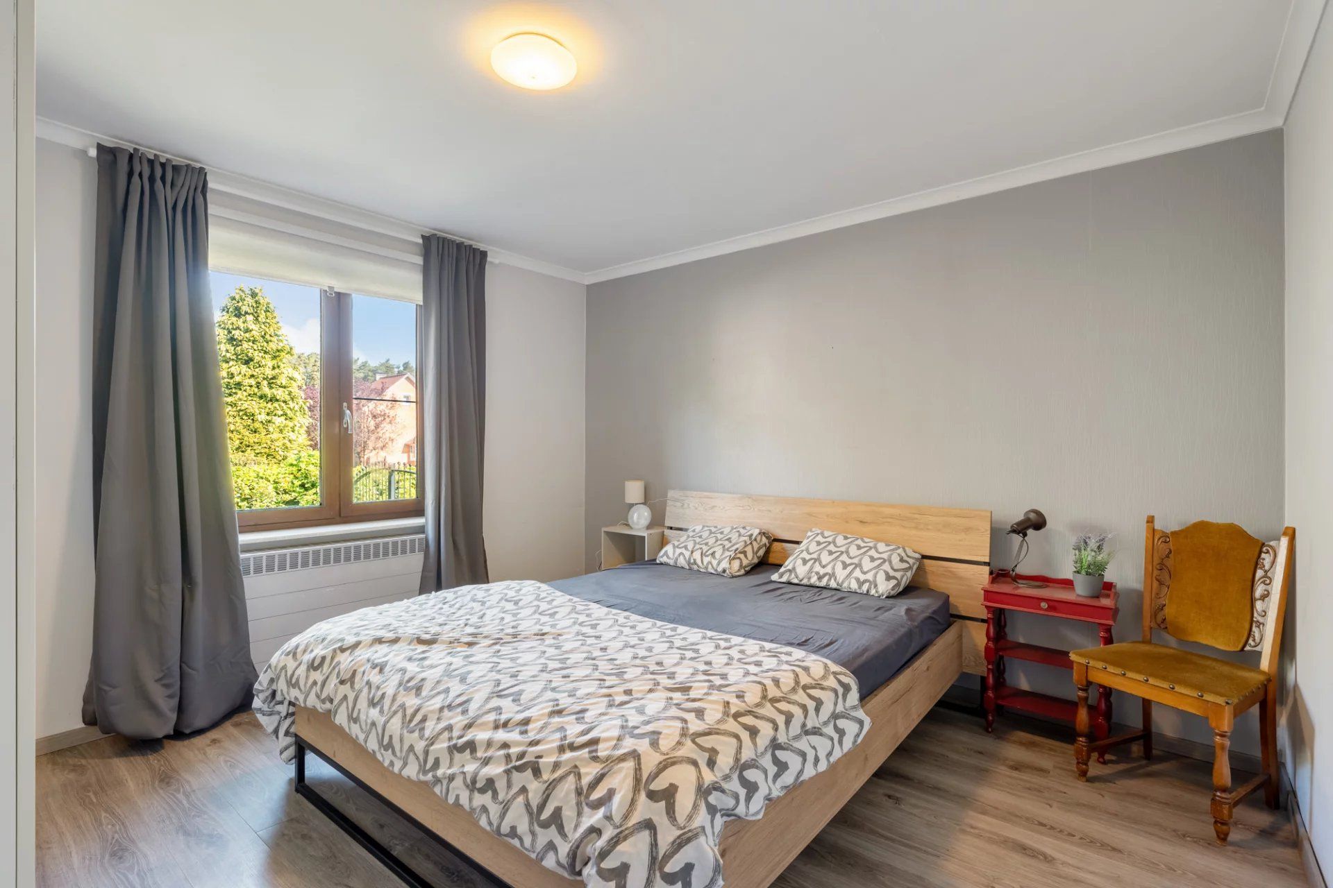 Vrijstaande, instapklare woning in Lillo mét zonnepanelen en laadpaal! foto 12