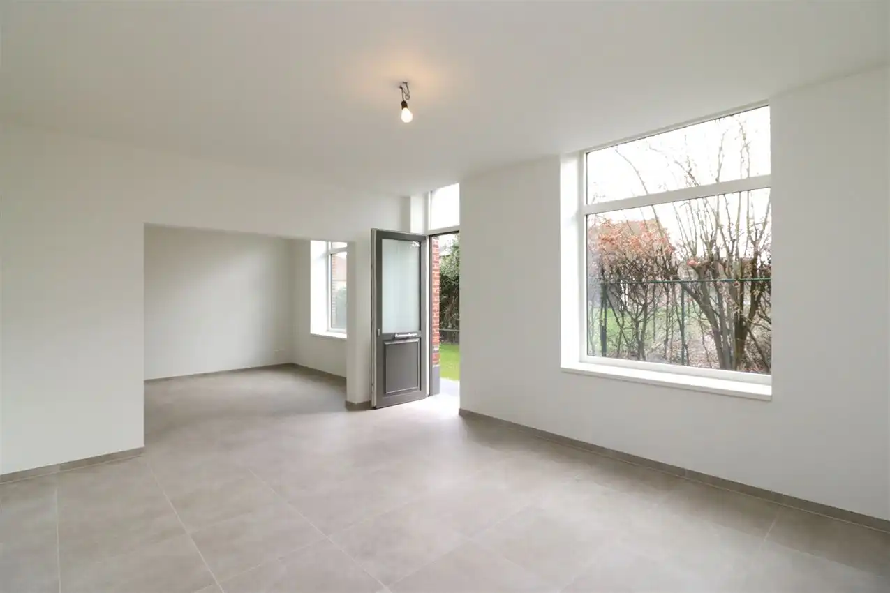 Gerenoveerde woning met 4 slpk, tuin, garage foto 5