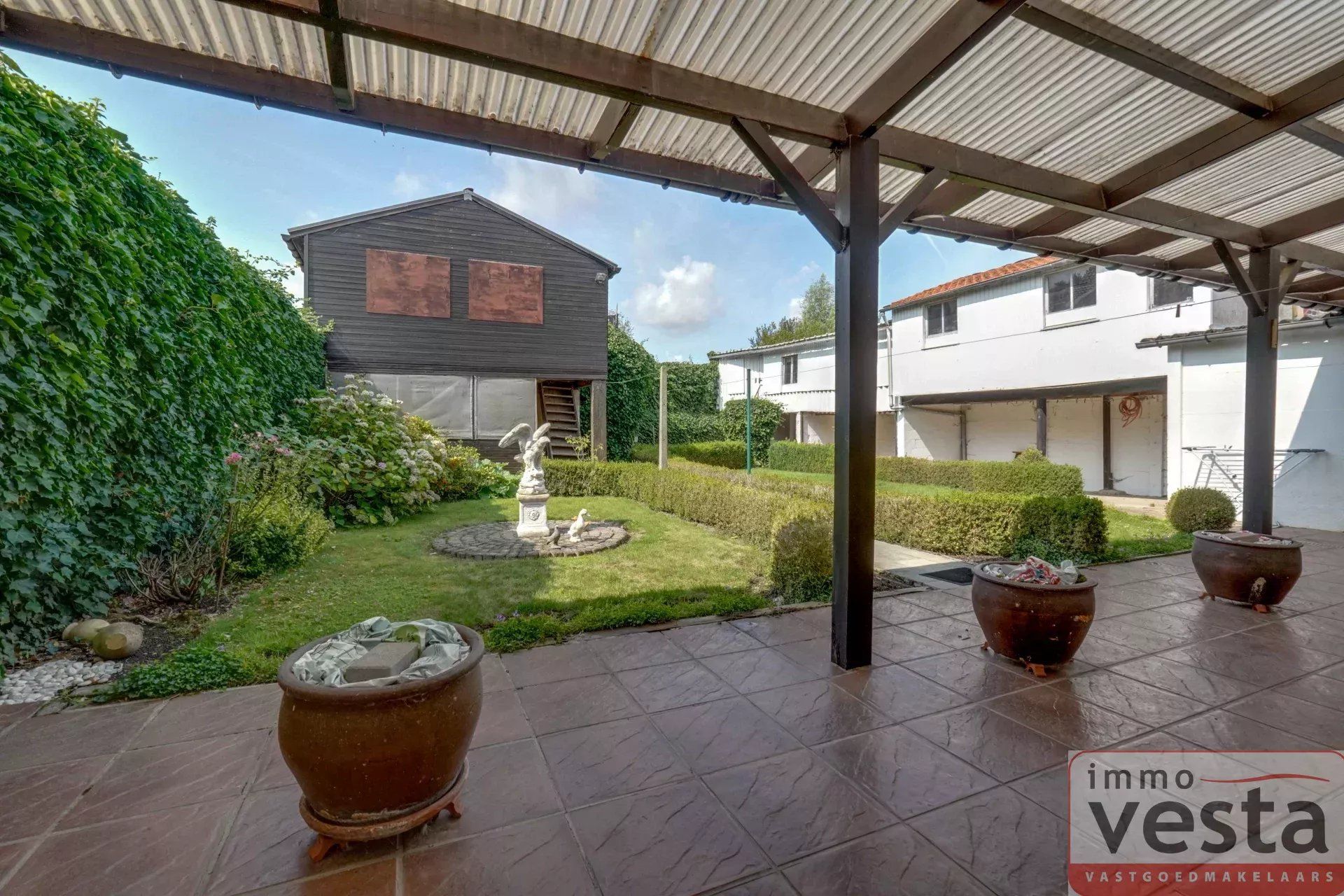 Te renoveren woning met landelijke ligging foto 25