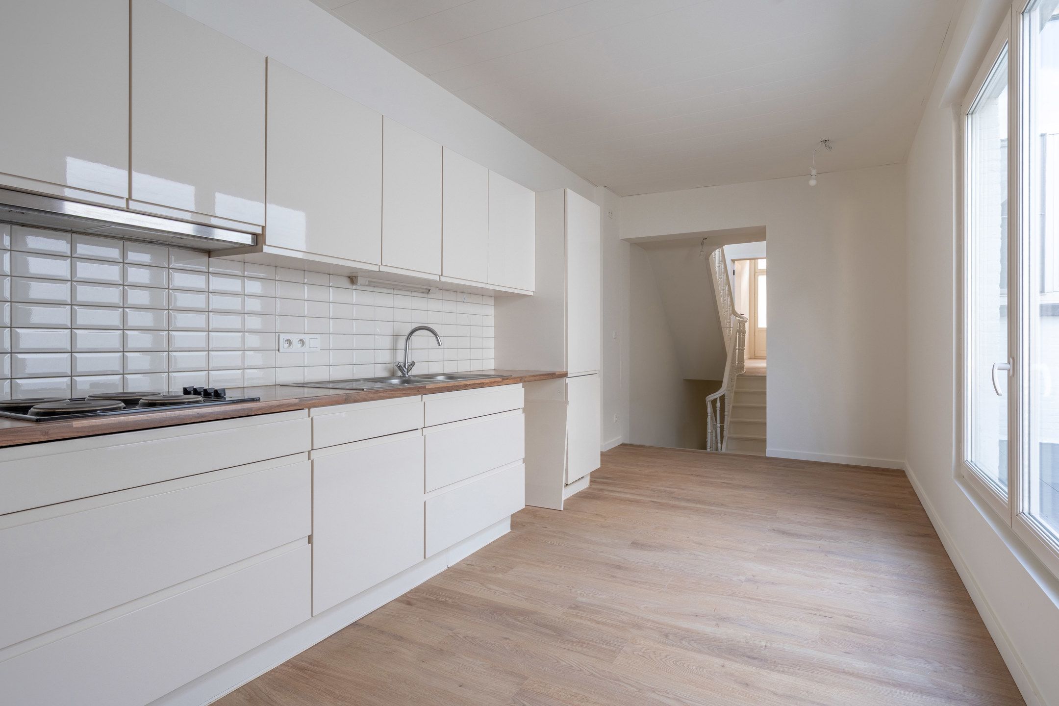 Handelspand met woonst (350m²) op wandelafstand van de Grote Markt. foto 15