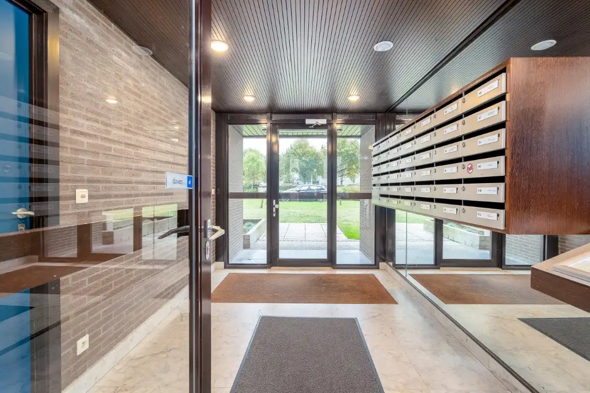 Huiselijk 1-slaapkamerapp met mog. tot parking foto 14