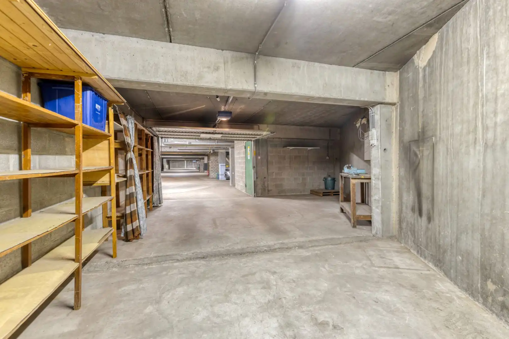 Centraal gelegen appartement met 3 slaapkamers en ruime garage !  foto 23